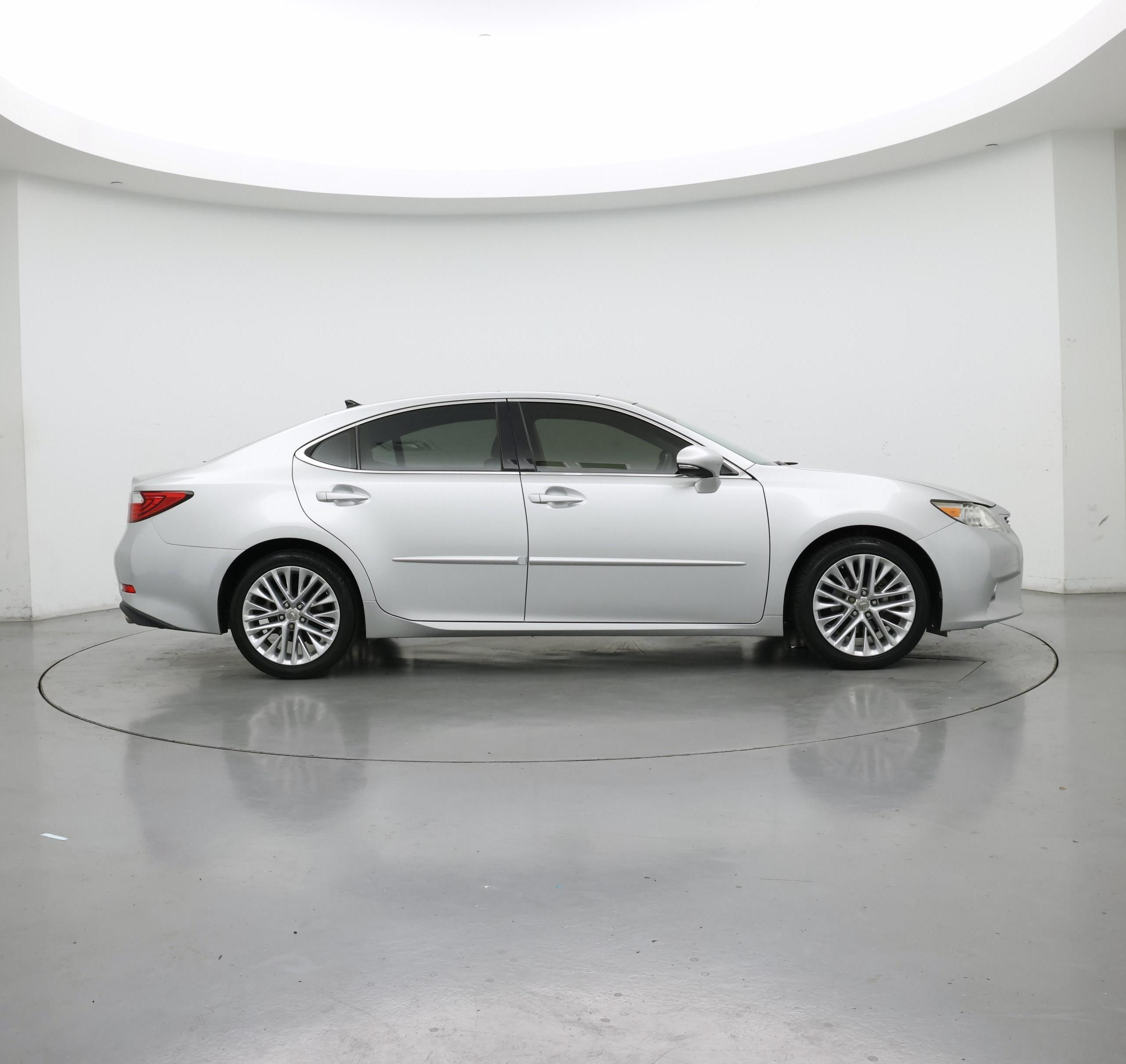 Thumbnail: 2015 Lexus ES - 7