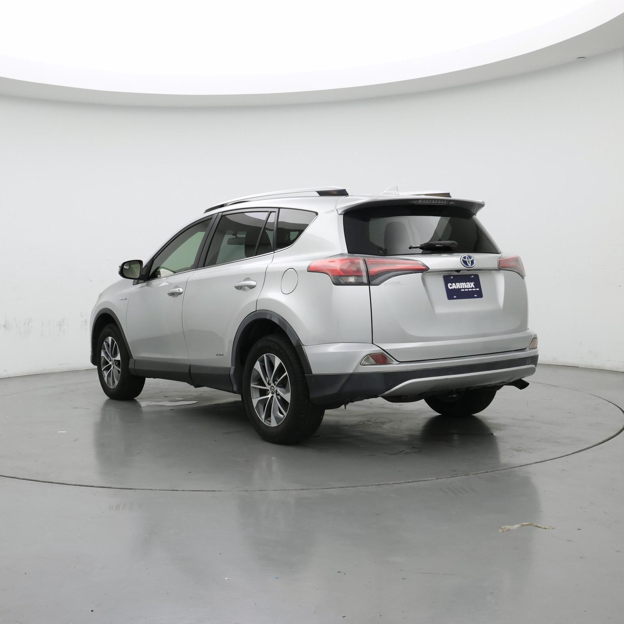 Thumbnail: 2016 Toyota RAV4 - 2