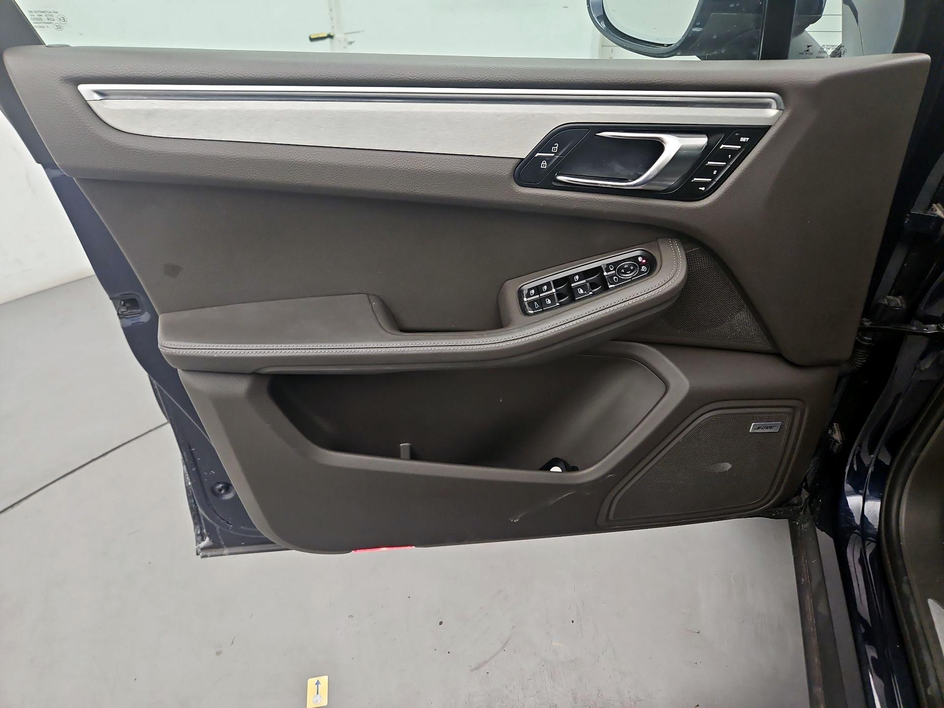 Thumbnail: 2019 Porsche Macan - 12