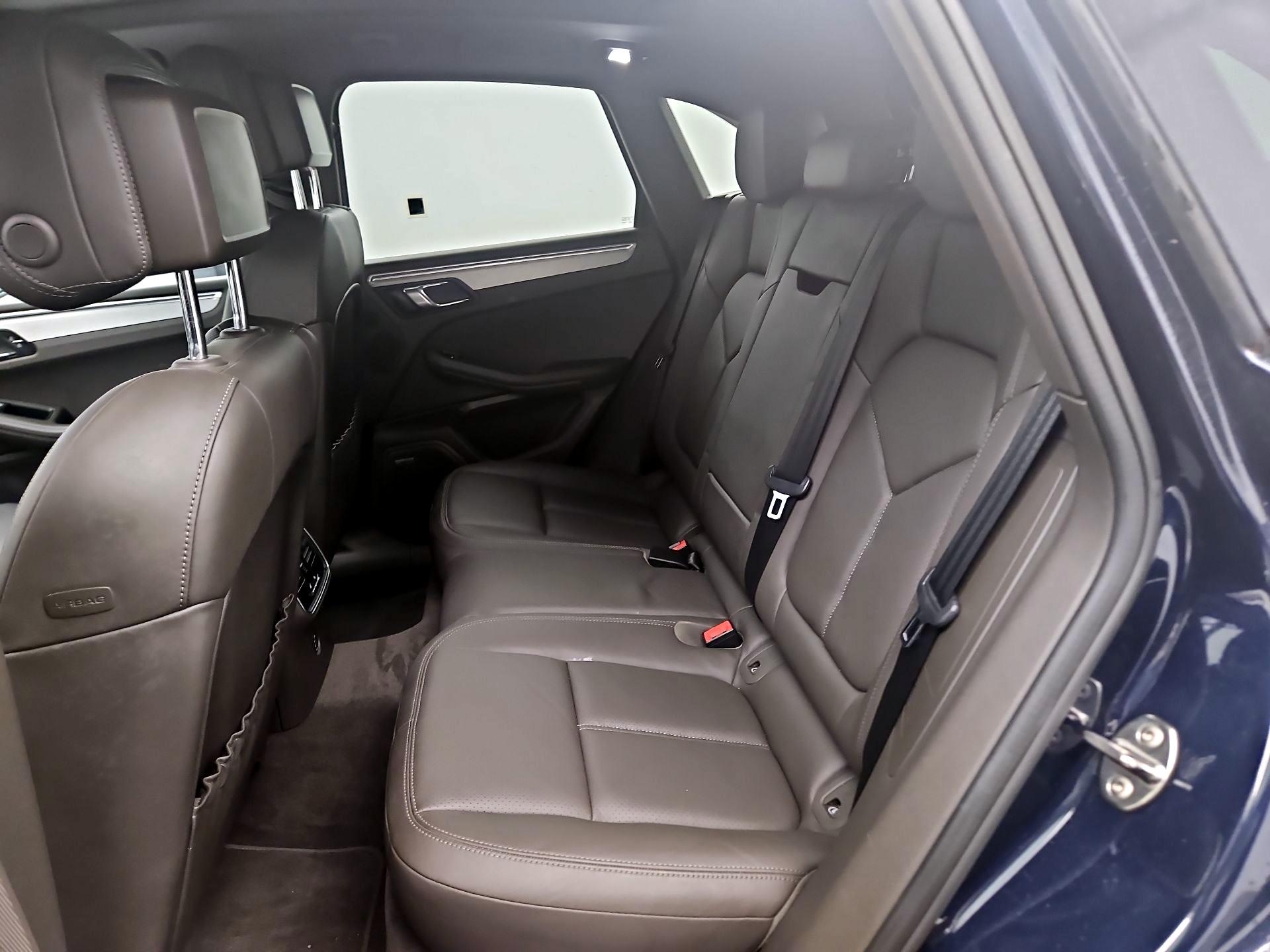 Thumbnail: 2019 Porsche Macan - 18