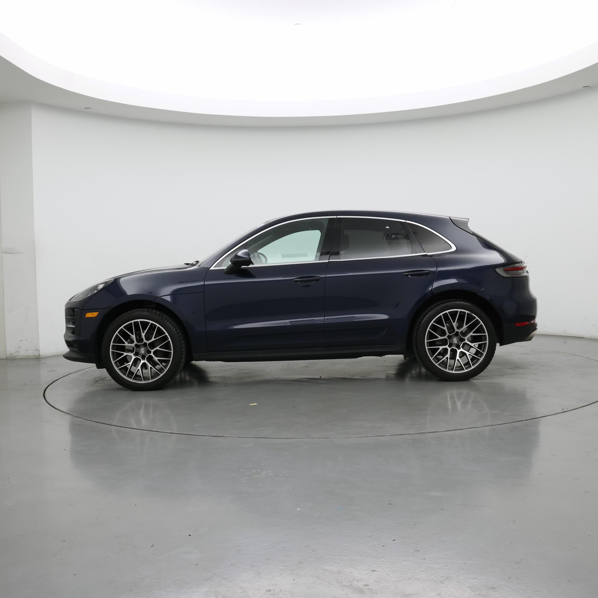Thumbnail: 2019 Porsche Macan - 3