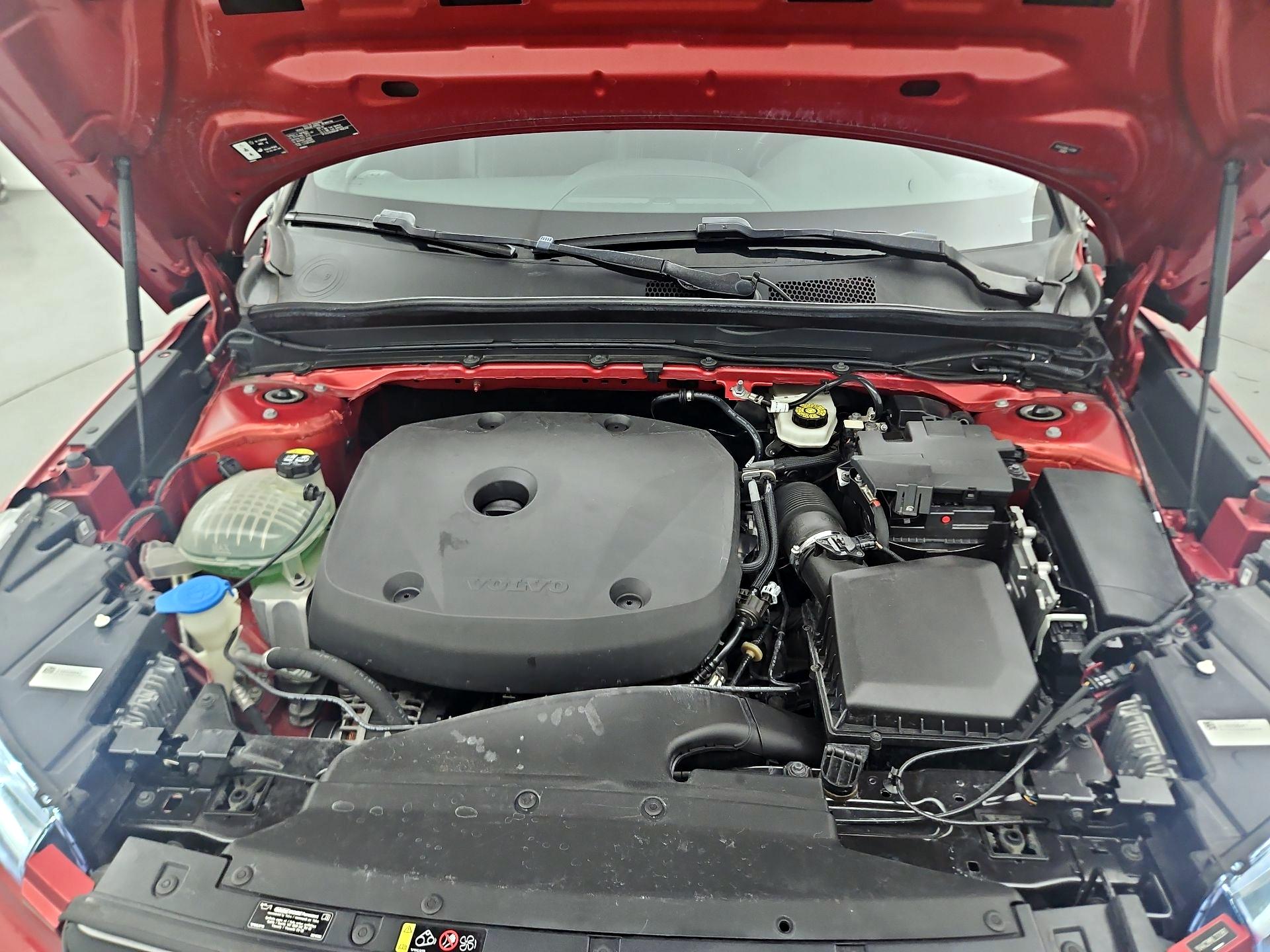 Thumbnail: 2020 Volvo XC40 - 20