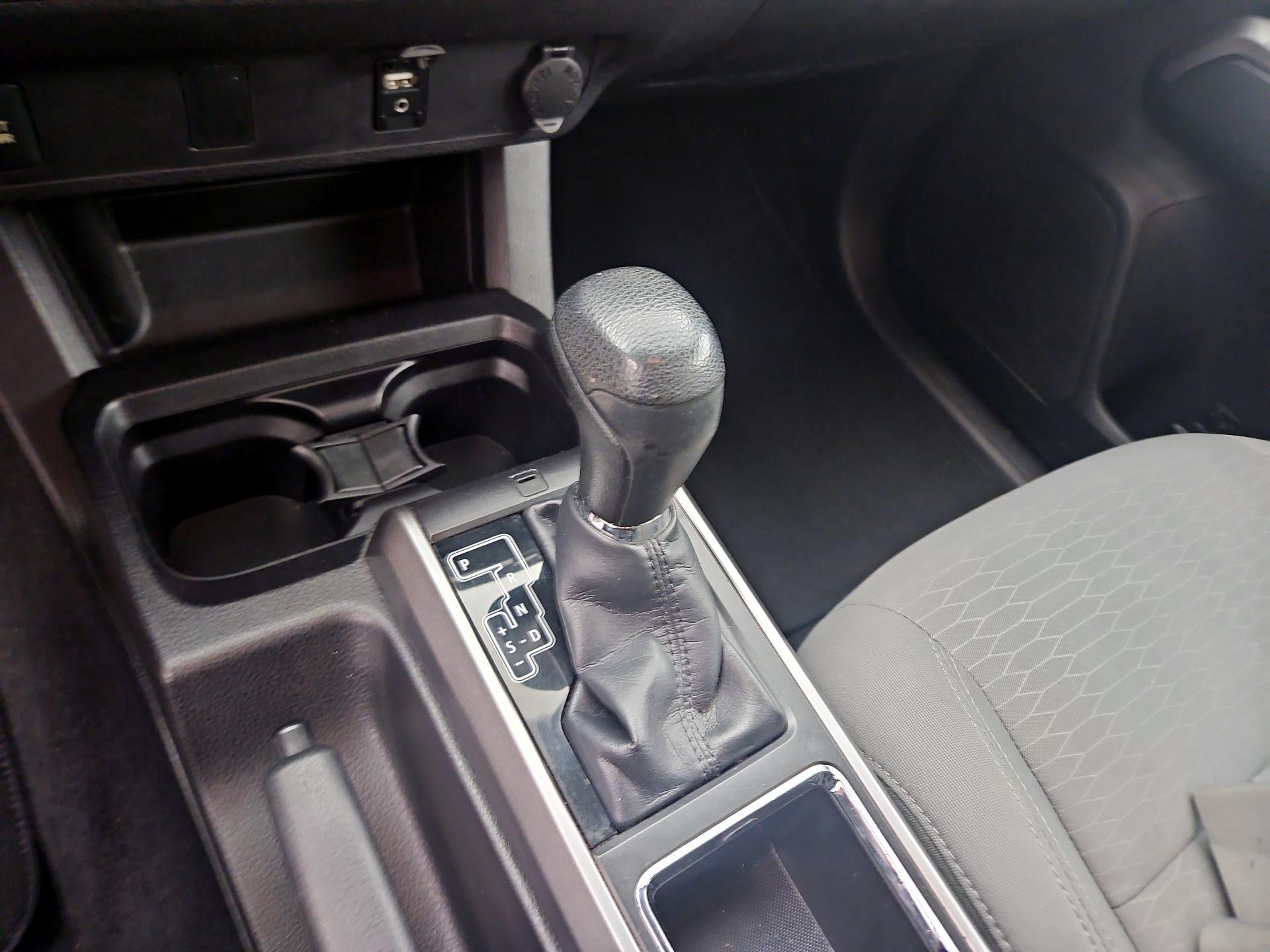 Thumbnail: 2016 Toyota Tacoma - 17