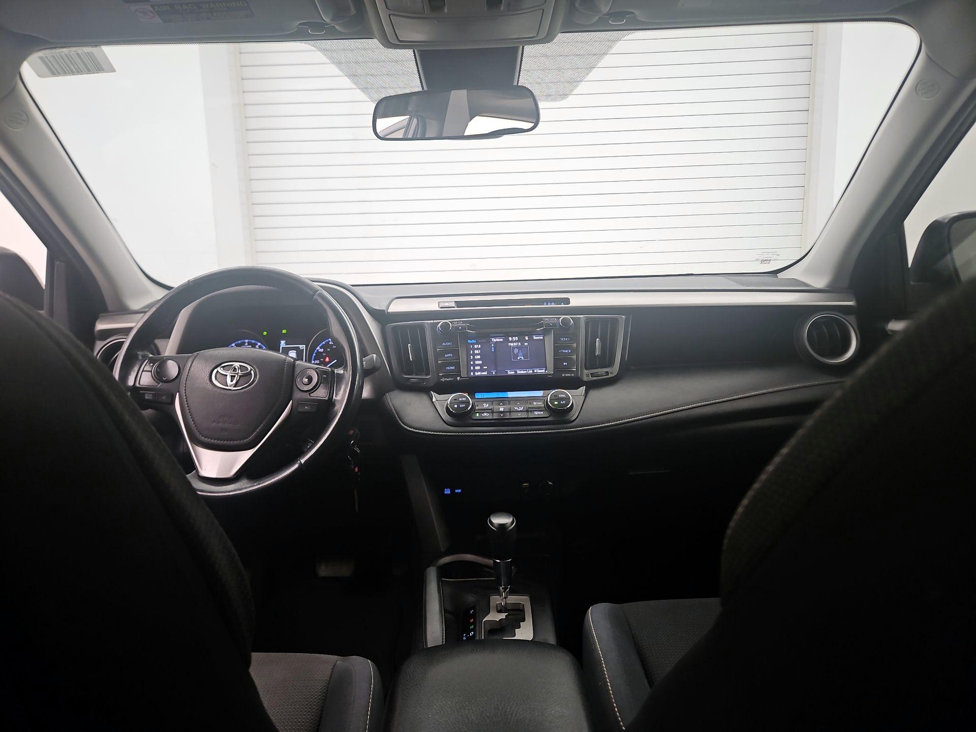 Thumbnail: 2017 Toyota RAV4 - 9