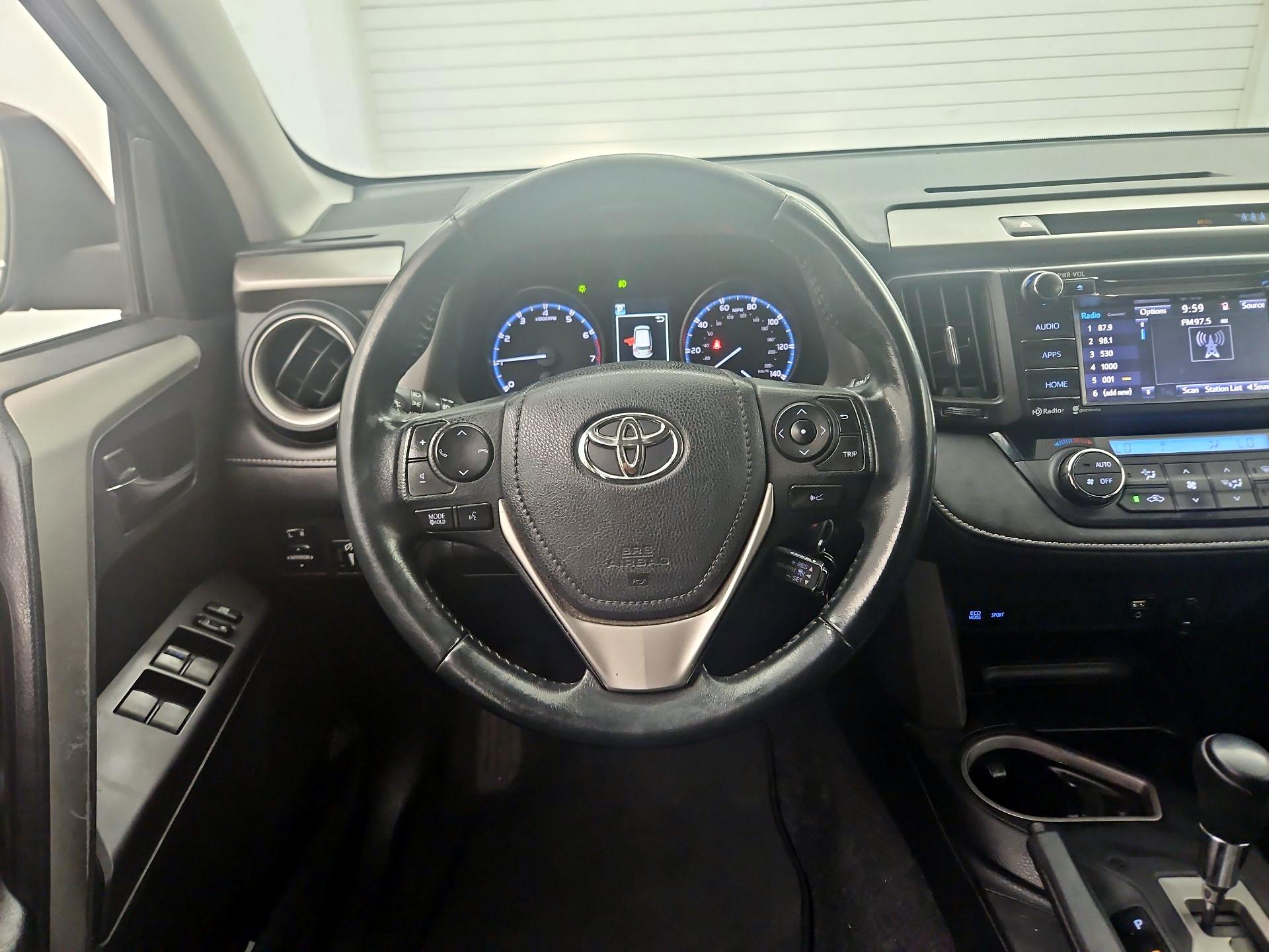 Thumbnail: 2017 Toyota RAV4 - 10