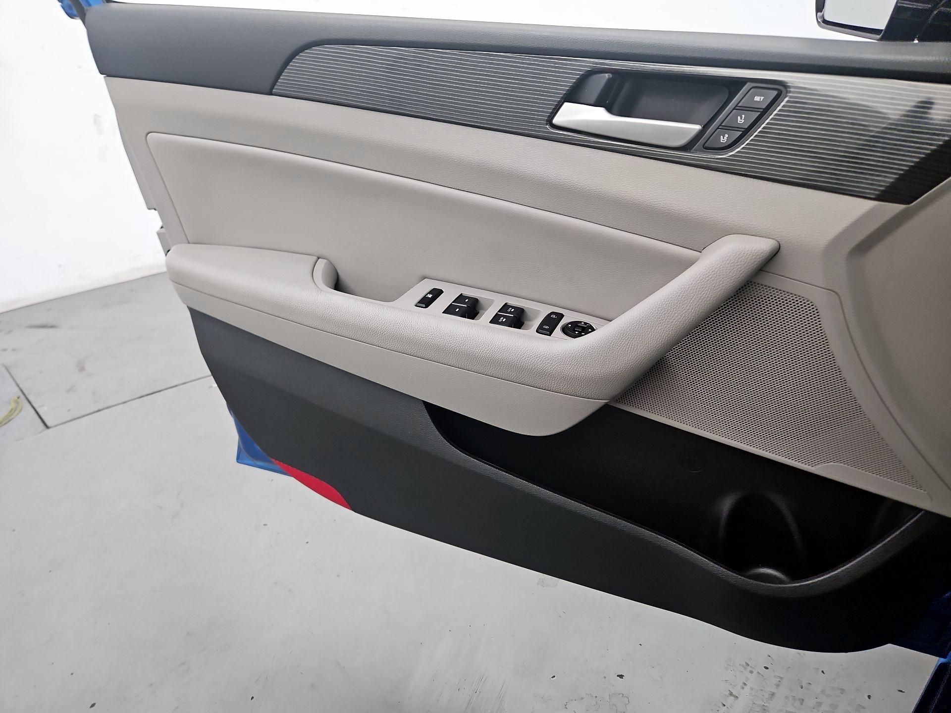 Thumbnail: 2018 Hyundai Sonata - 12