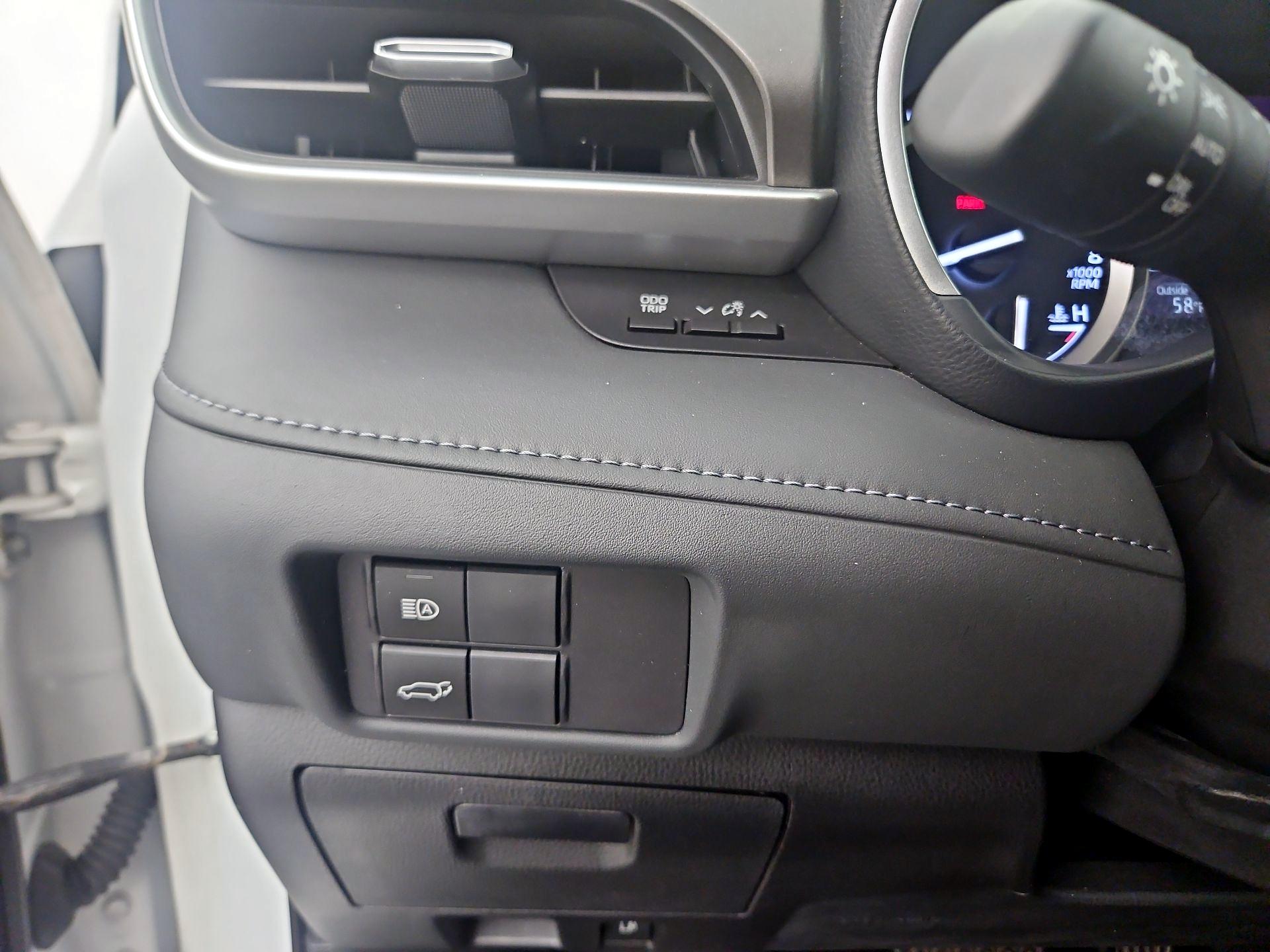 Thumbnail: 2022 Toyota Highlander - 13