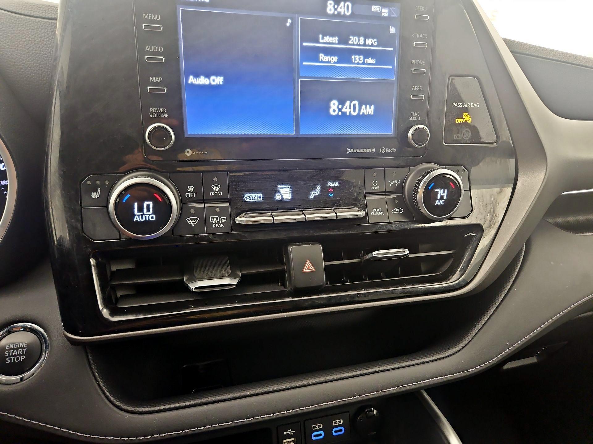 Thumbnail: 2022 Toyota Highlander - 16