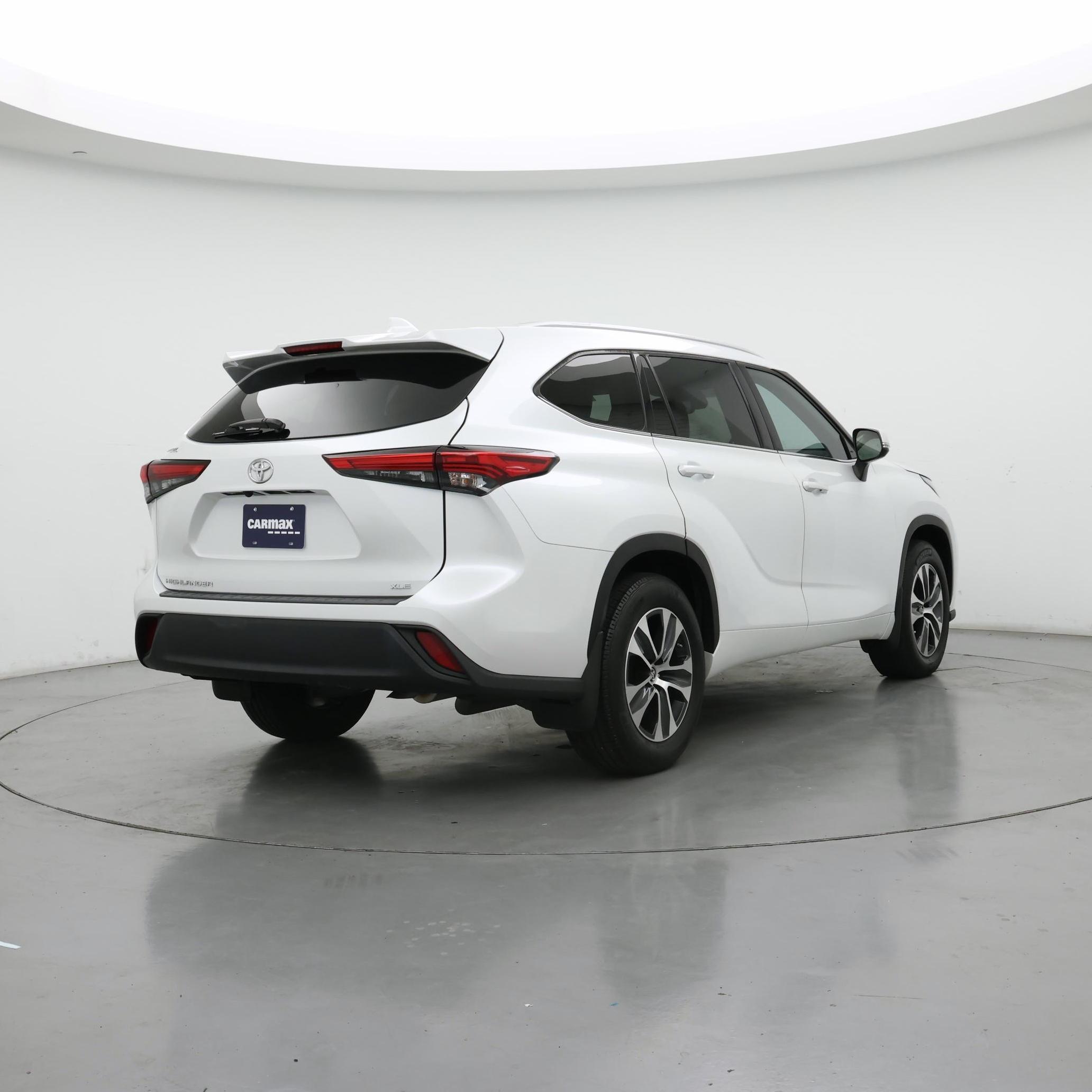 Thumbnail: 2022 Toyota Highlander - 8