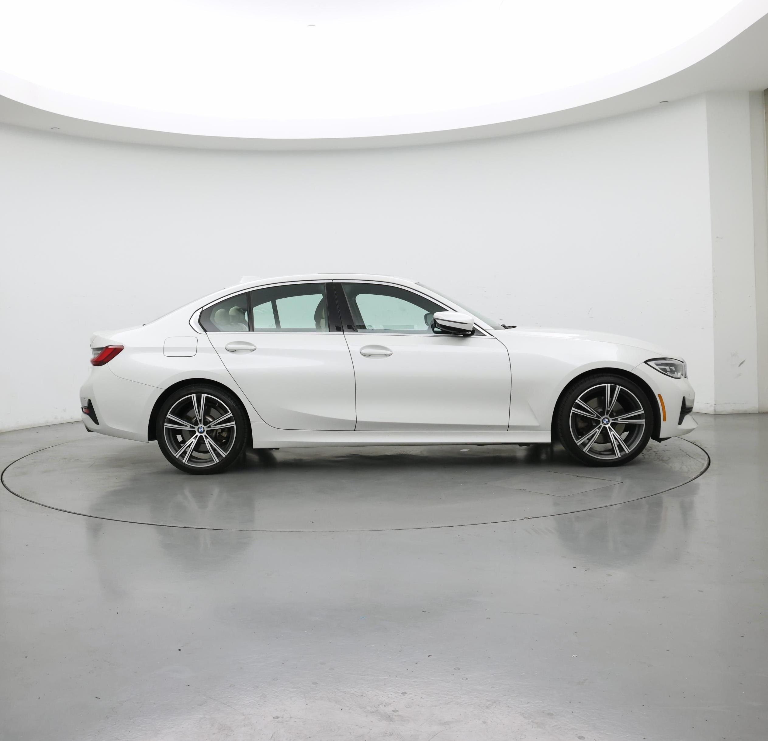 Thumbnail: 2022 BMW 3 Series - 7