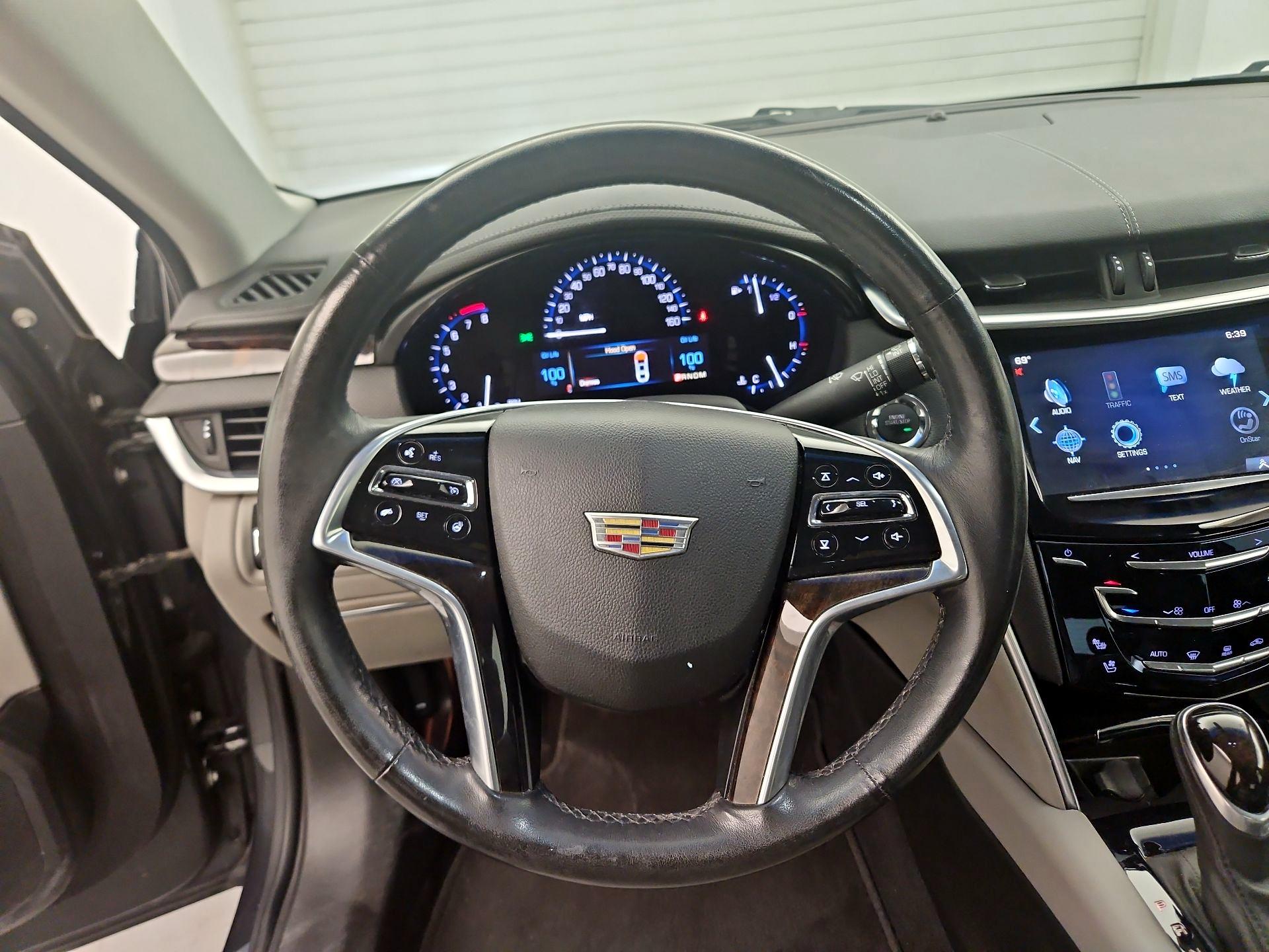 Thumbnail: 2016 Cadillac XTS - 10