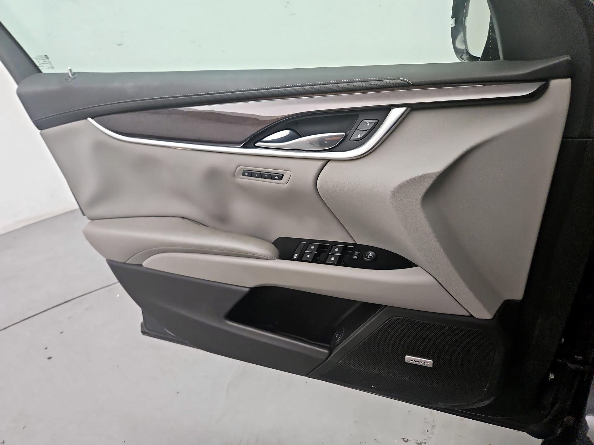 Thumbnail: 2016 Cadillac XTS - 12