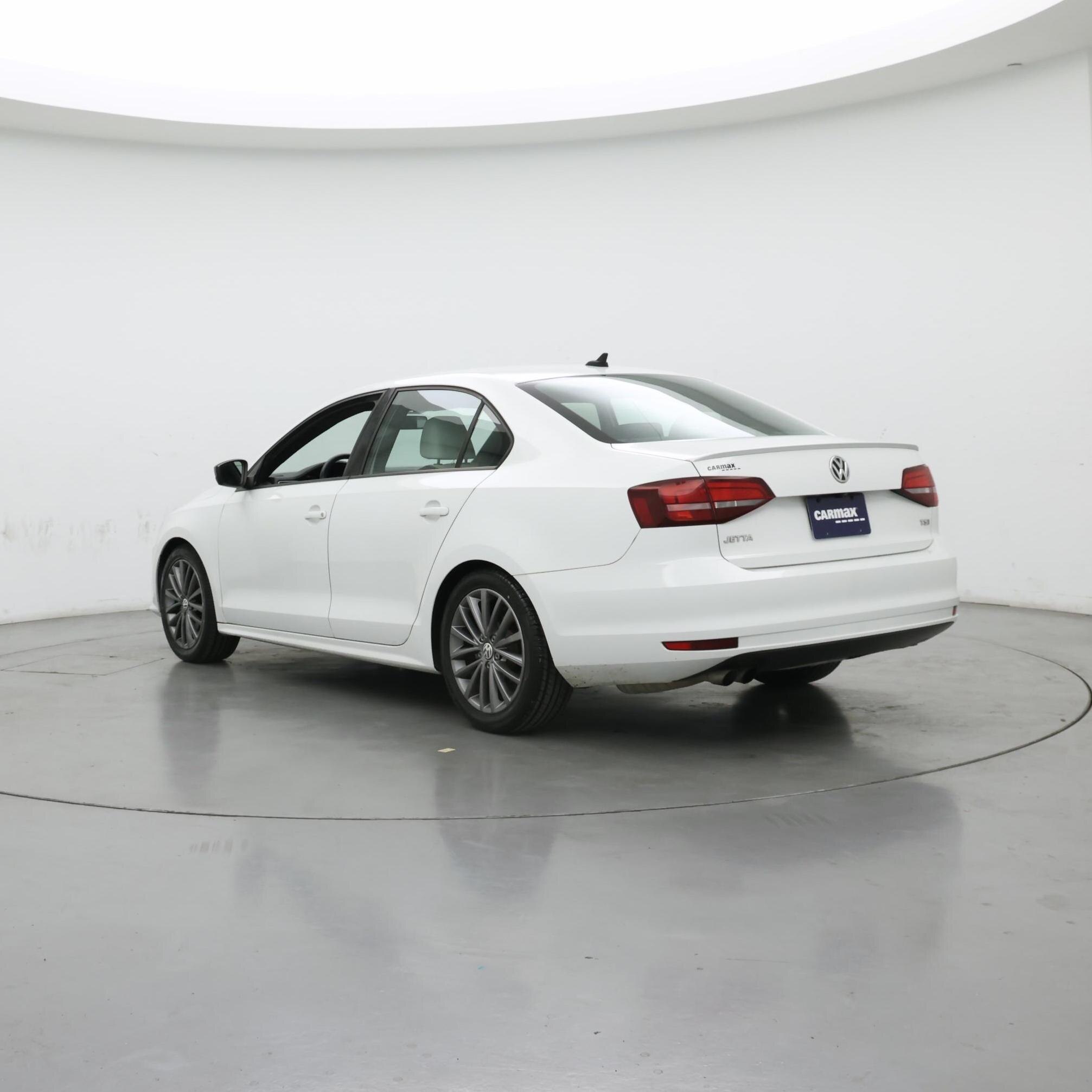 Thumbnail: 2016 Volkswagen Jetta - 2