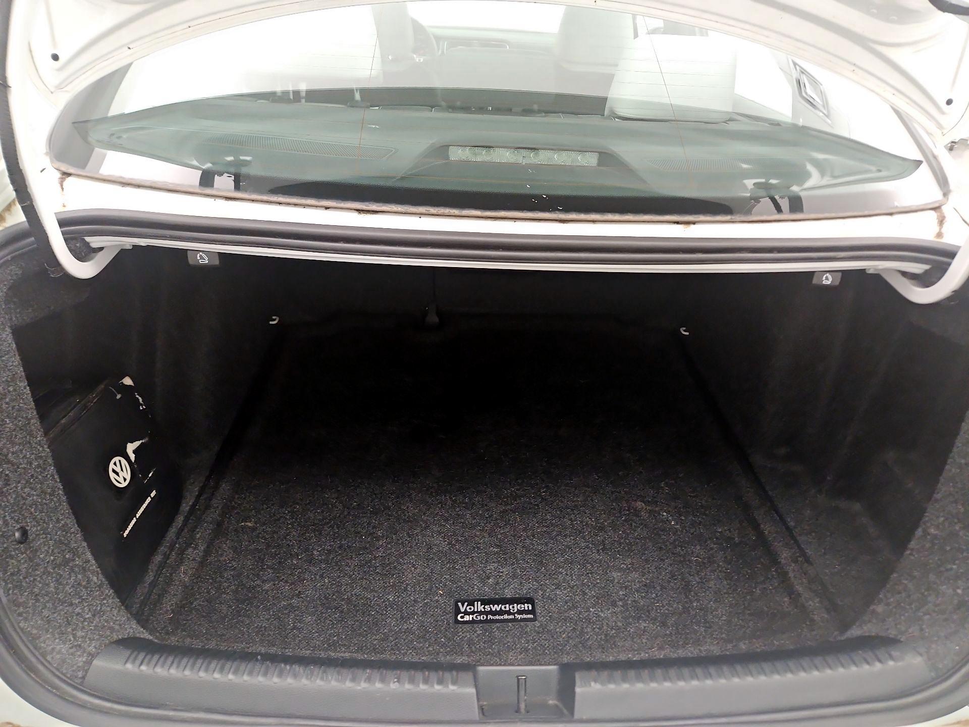 Thumbnail: 2016 Volkswagen Jetta - 19