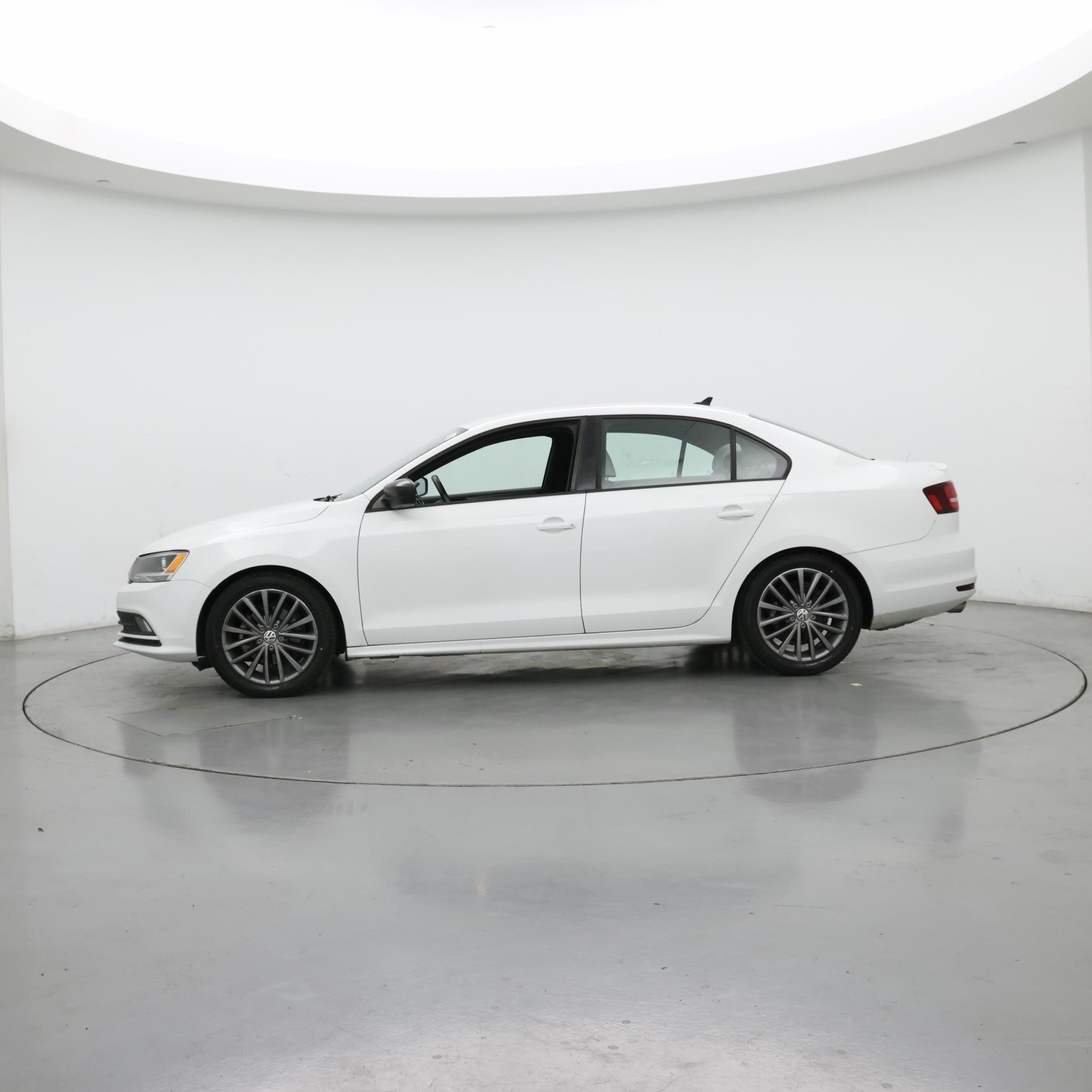 Thumbnail: 2016 Volkswagen Jetta - 3