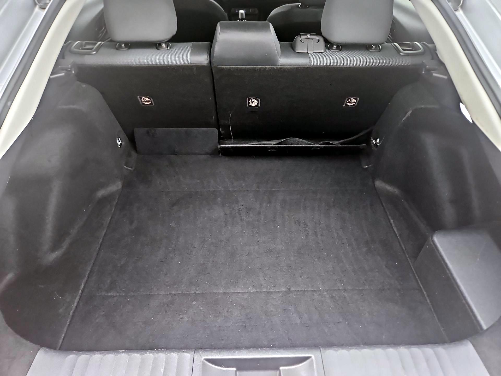 Thumbnail: 2023 Toyota Prius - 20