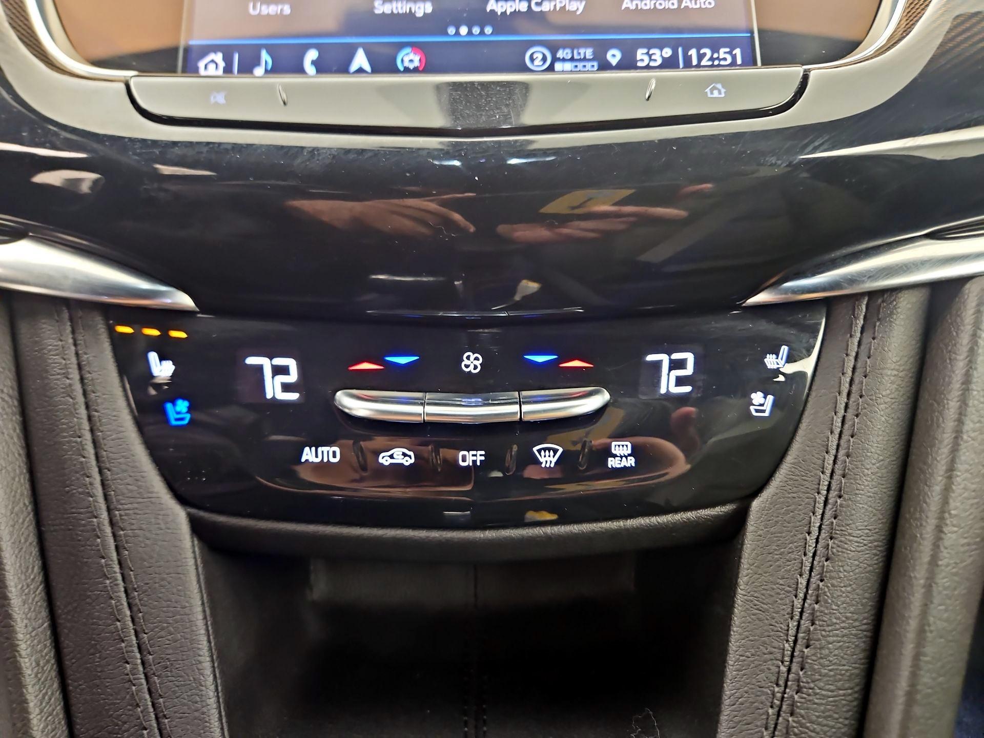 Thumbnail: 2023 Cadillac XT6 - 16