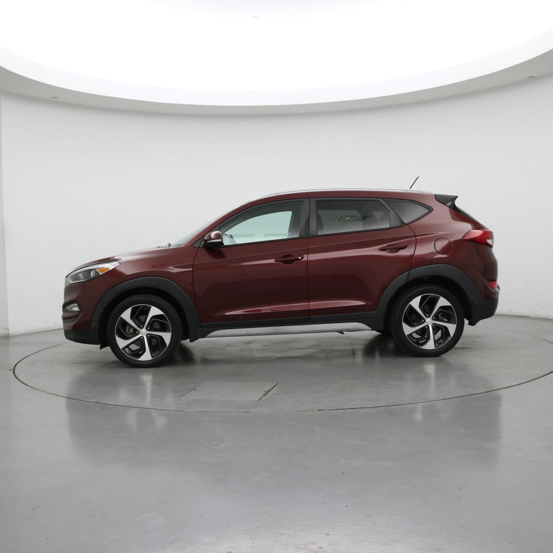 Thumbnail: 2017 Hyundai Tucson - 3