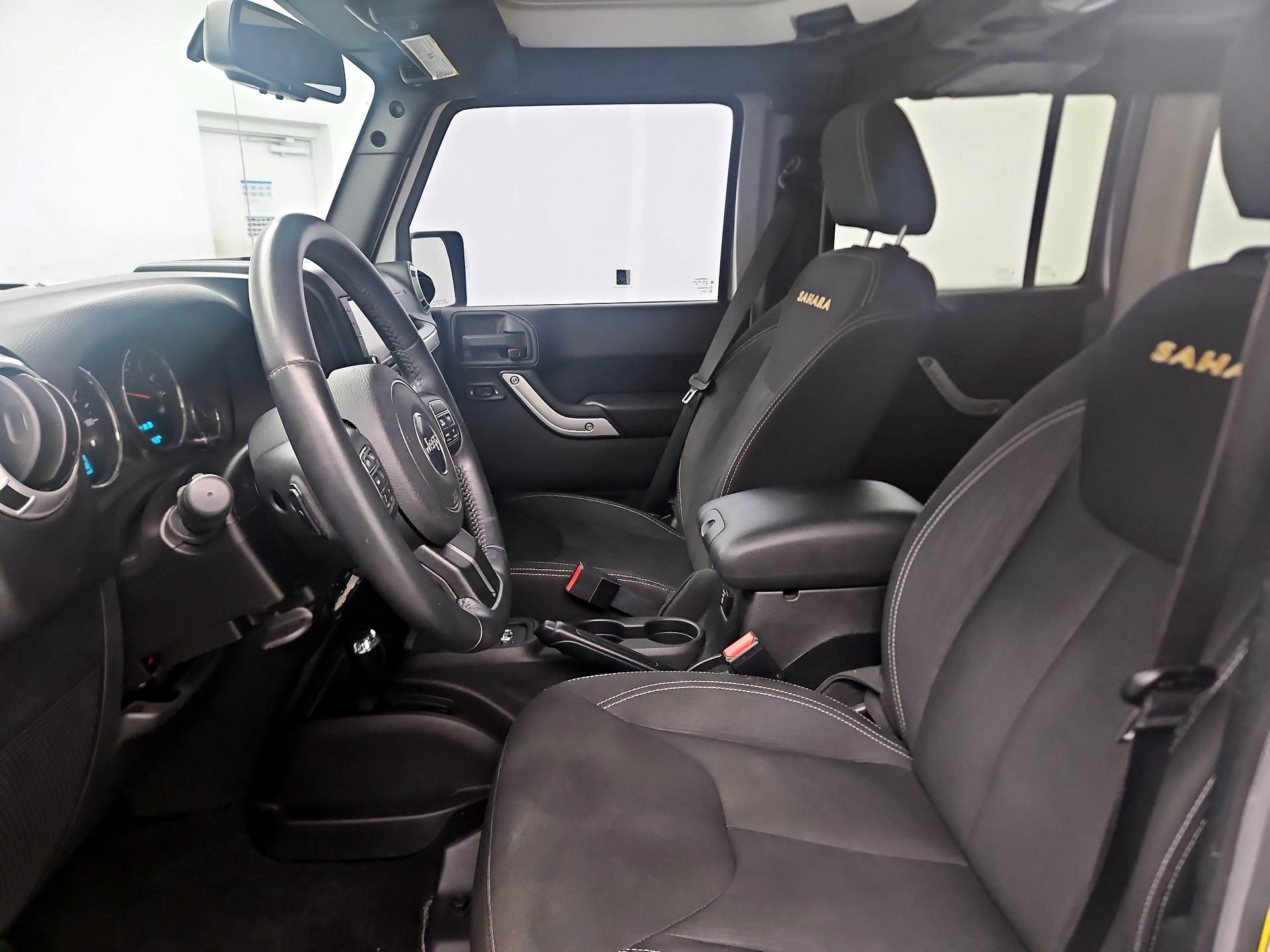 Thumbnail: 2015 Jeep Wrangler - 11