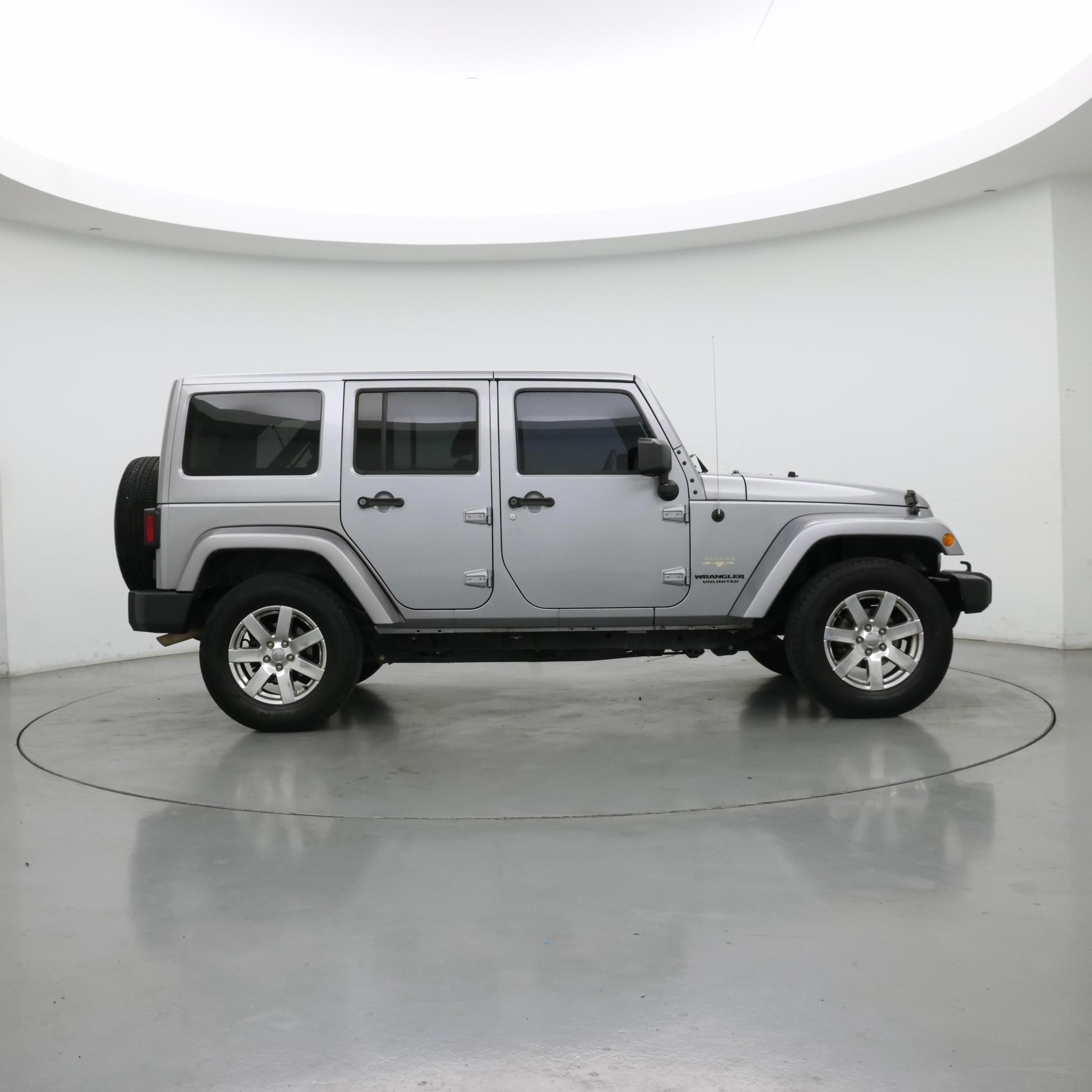 Thumbnail: 2015 Jeep Wrangler - 7