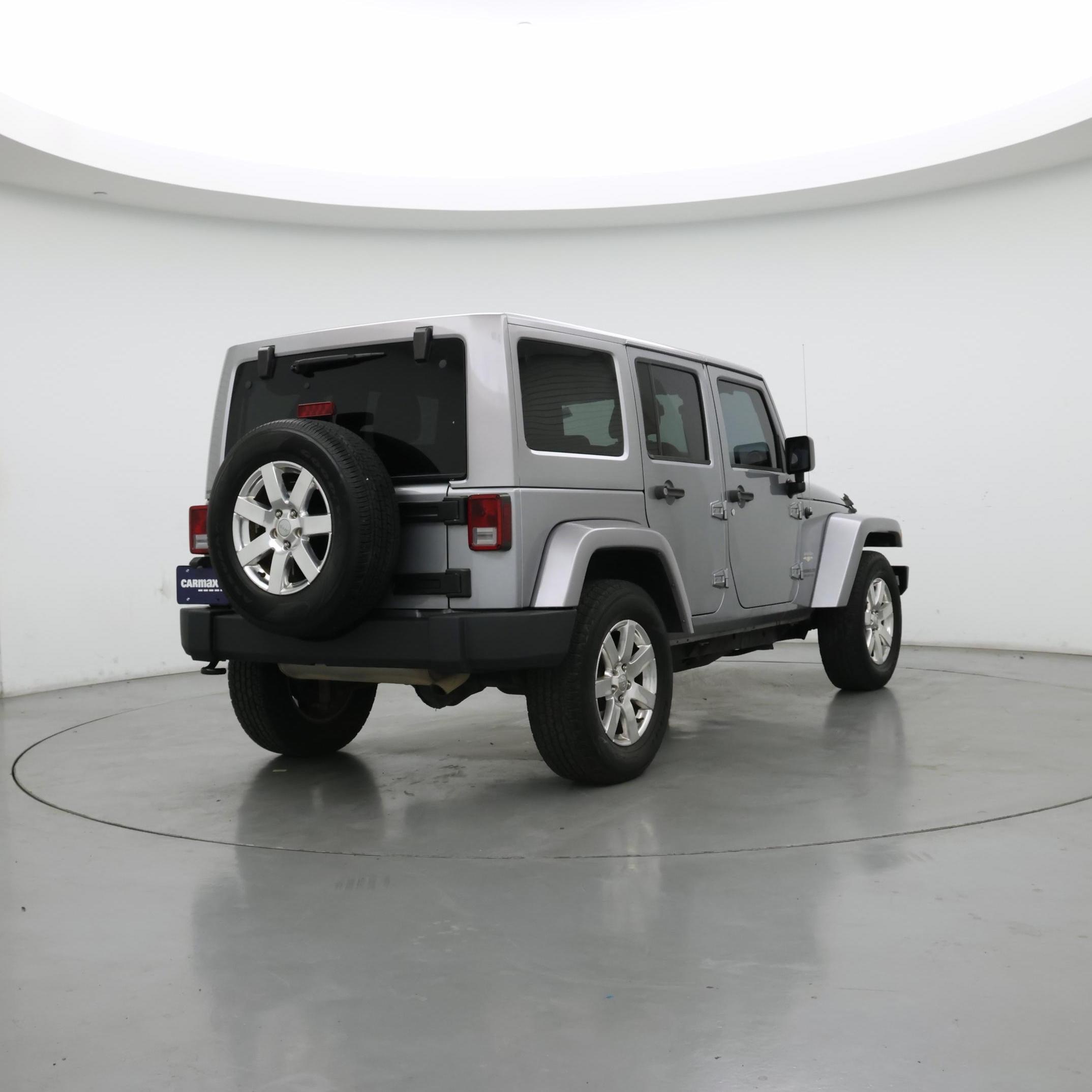 Thumbnail: 2015 Jeep Wrangler - 8