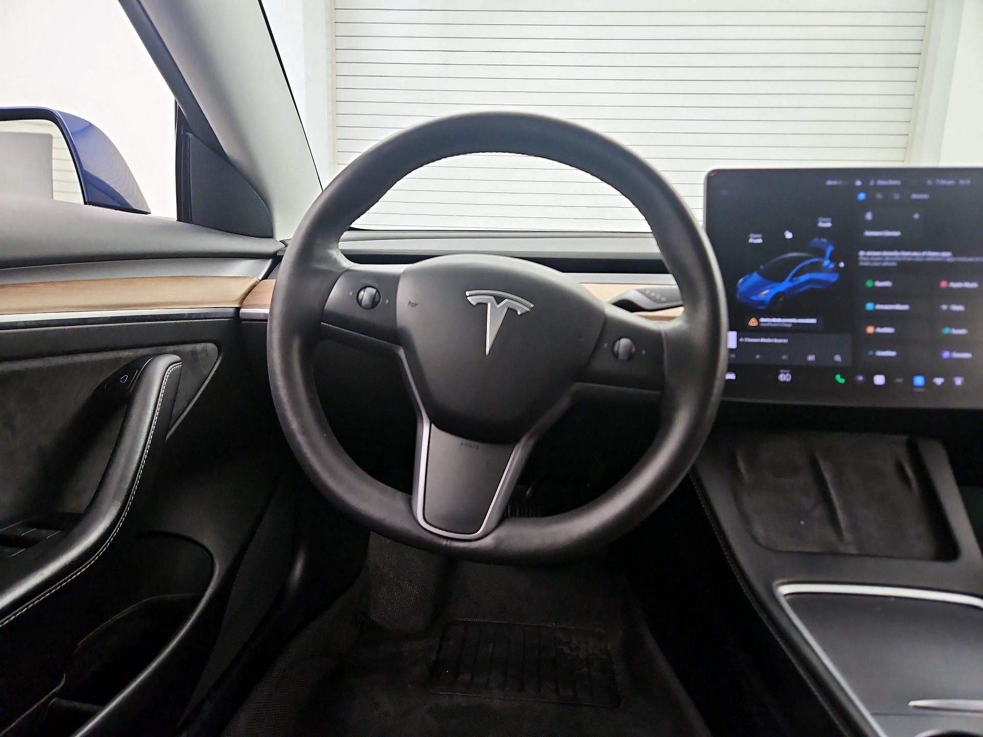 Thumbnail: 2021 Tesla Model 3 - 10