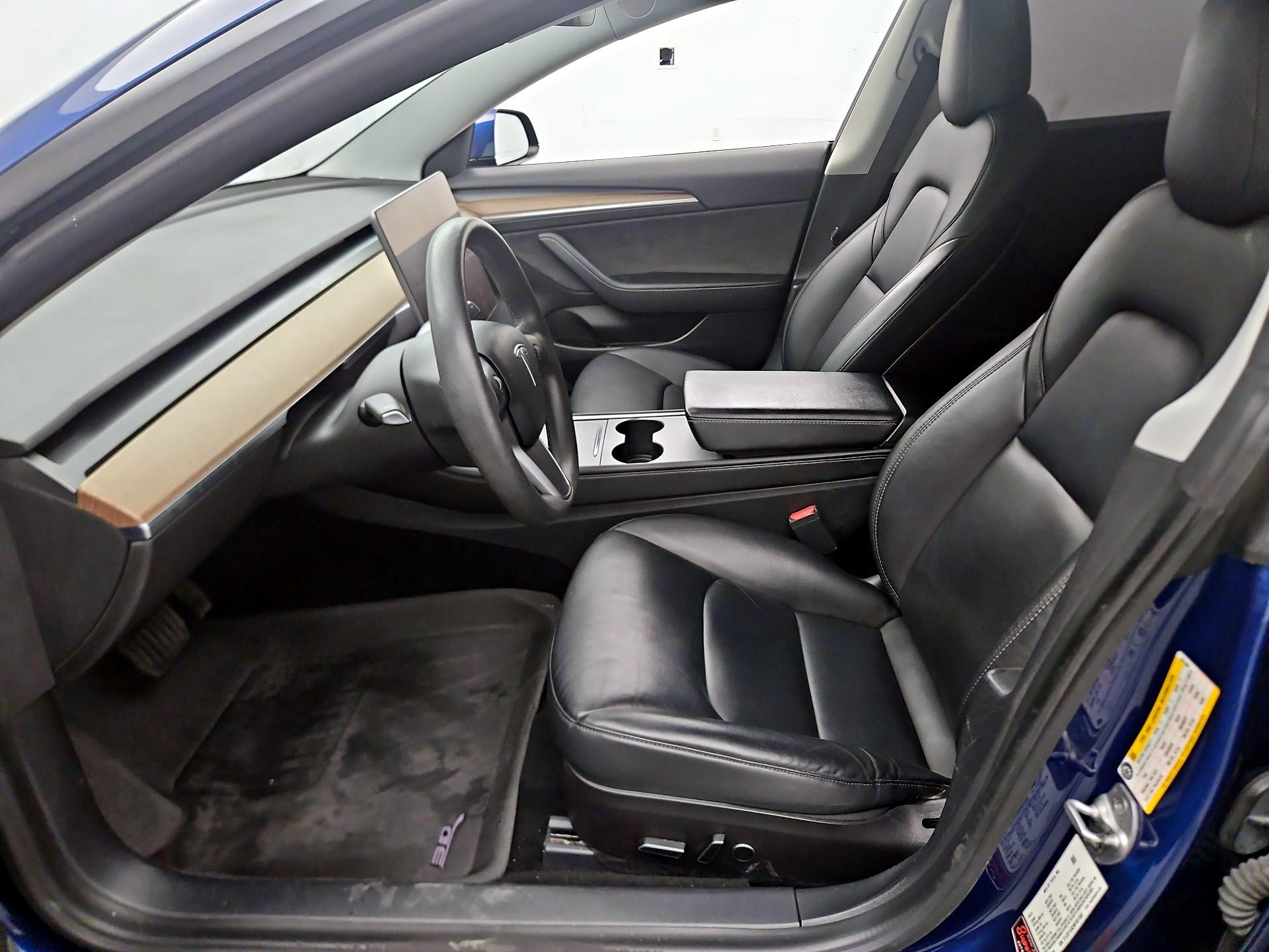 Thumbnail: 2021 Tesla Model 3 - 11