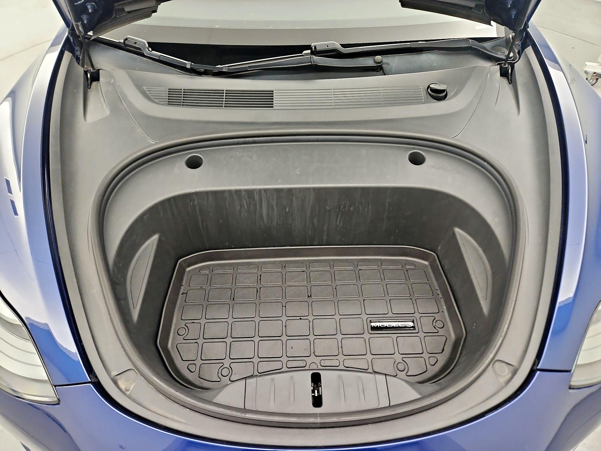 Thumbnail: 2021 Tesla Model 3 - 17