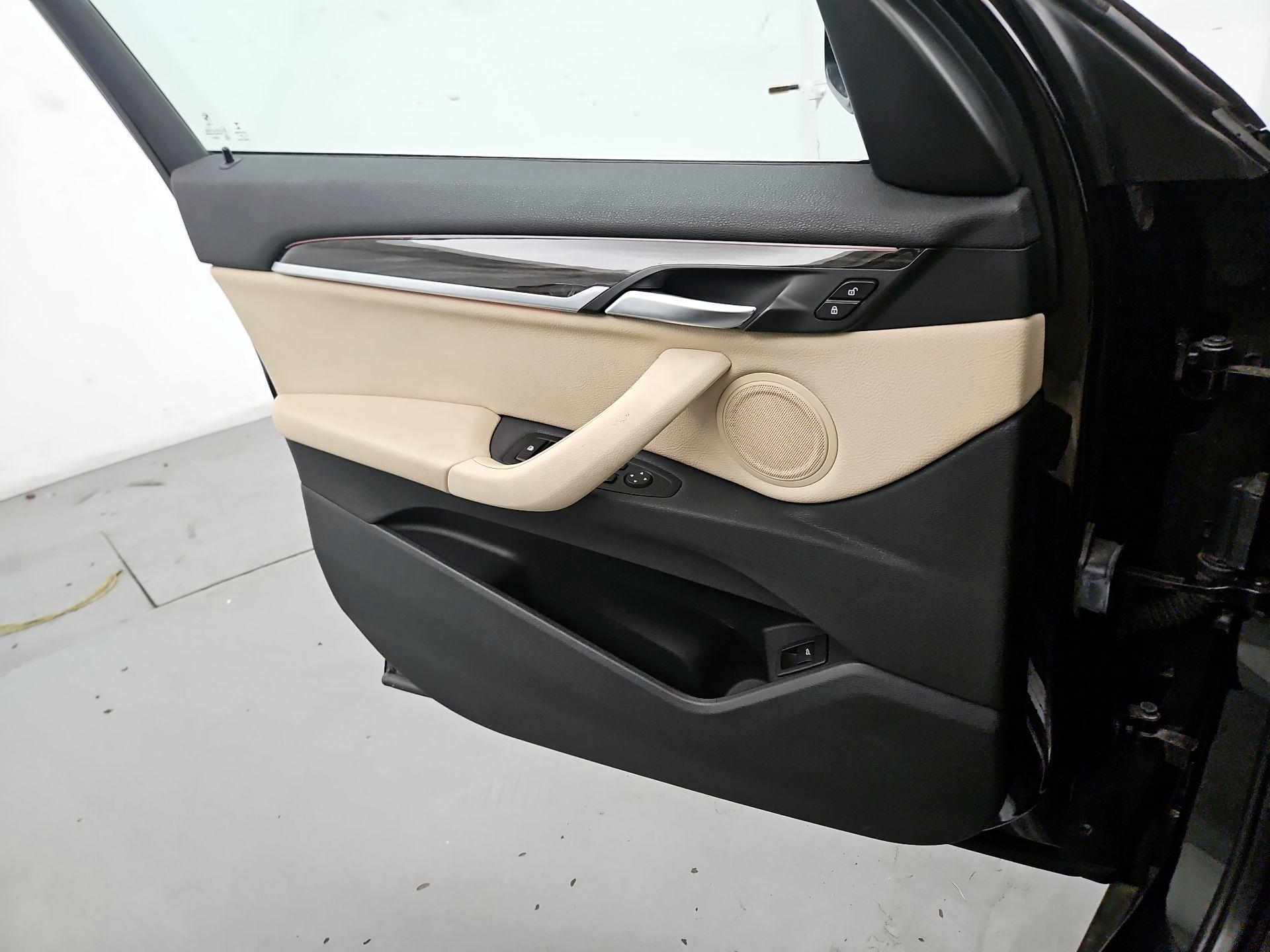 Thumbnail: 2017 BMW X1 - 12