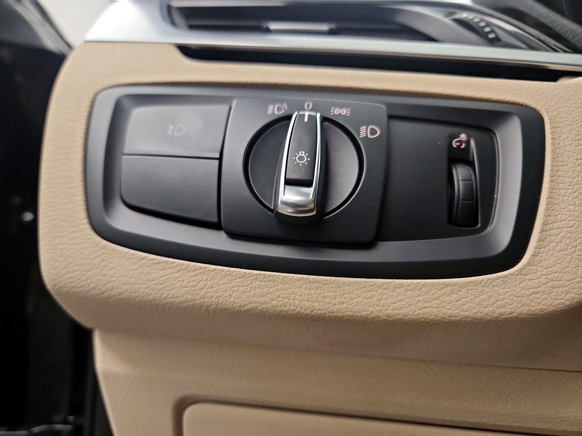 Thumbnail: 2017 BMW X1 - 13