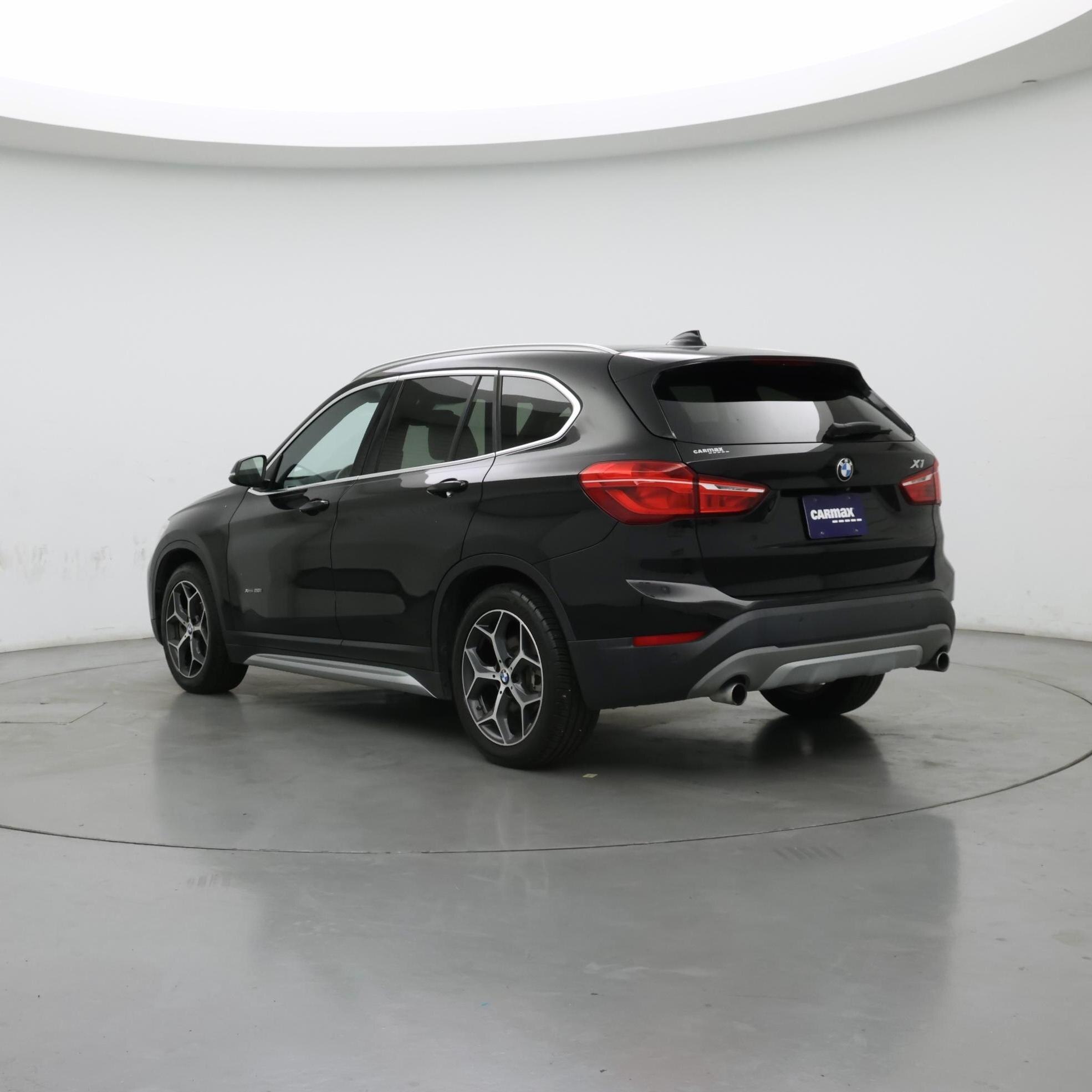 Thumbnail: 2017 BMW X1 - 2