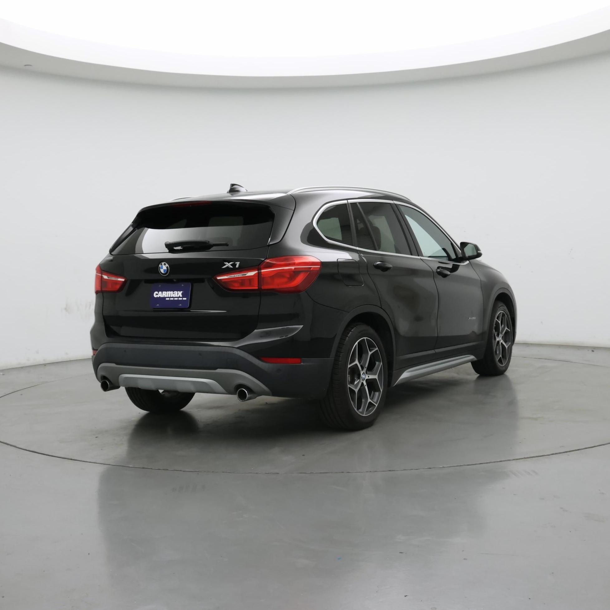 Thumbnail: 2017 BMW X1 - 8