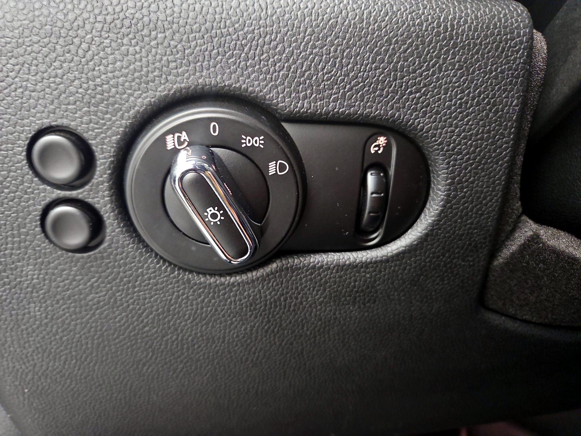 Thumbnail: 2016 MINI Cooper - 13