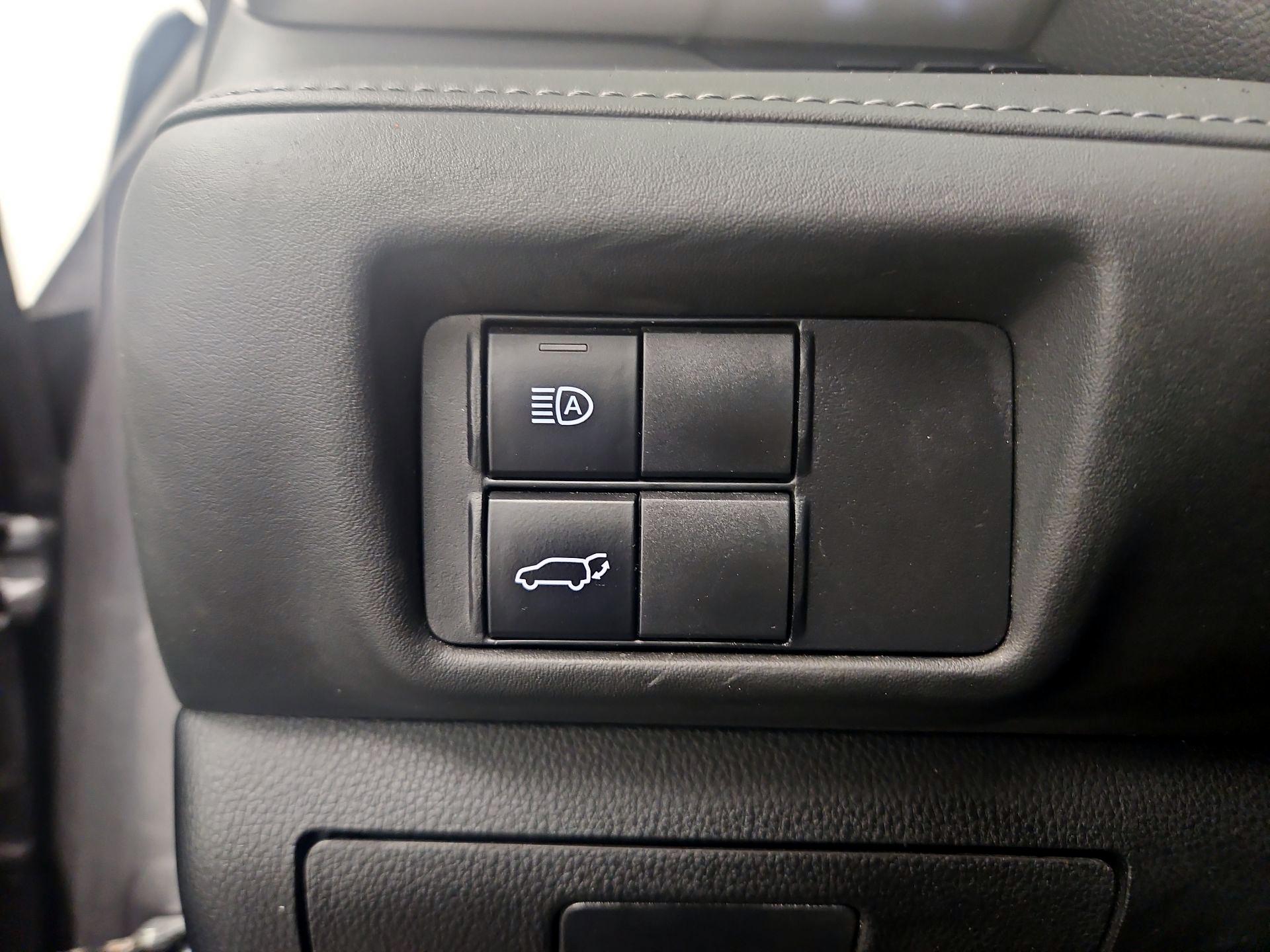 Thumbnail: 2021 Toyota Highlander - 13