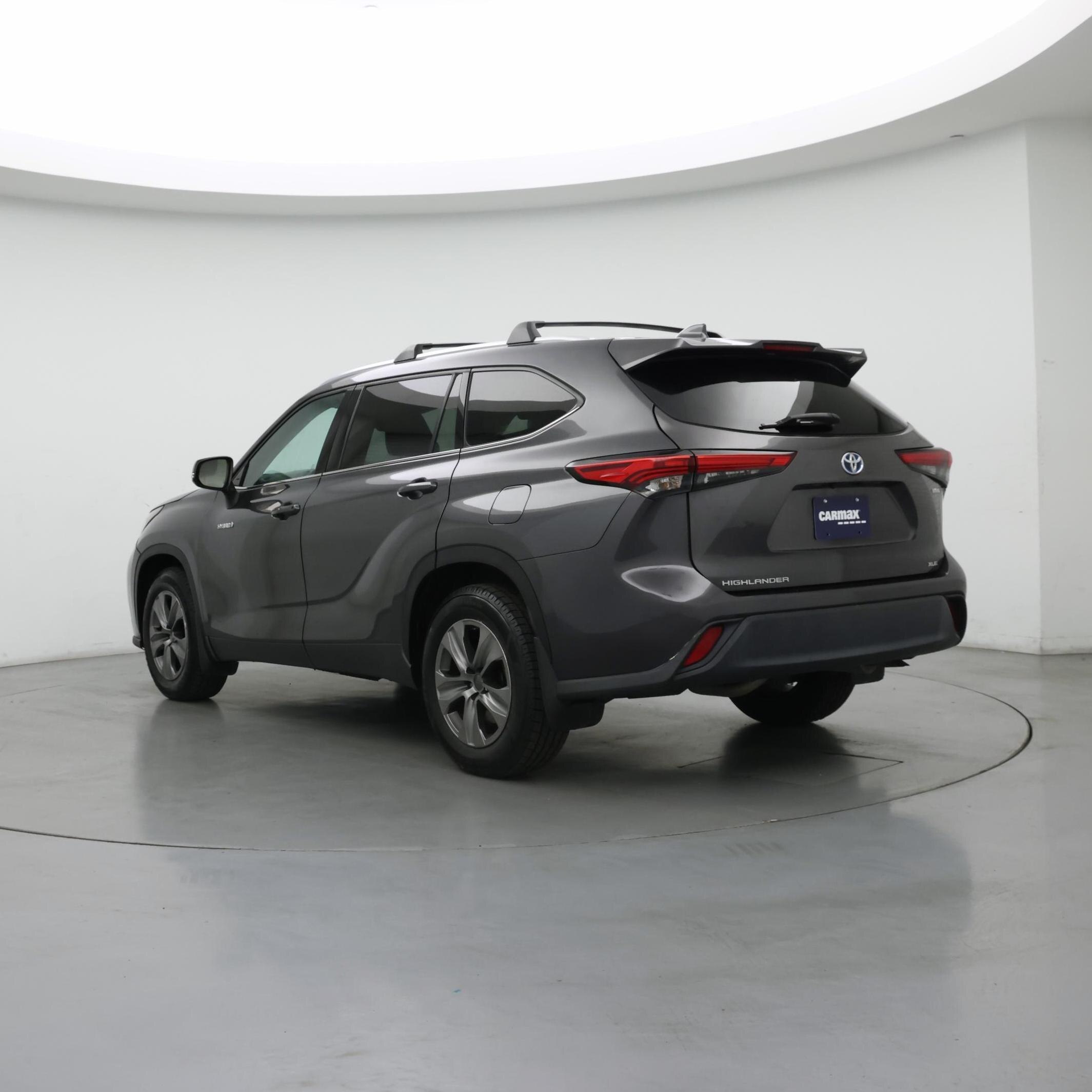 Thumbnail: 2021 Toyota Highlander - 2