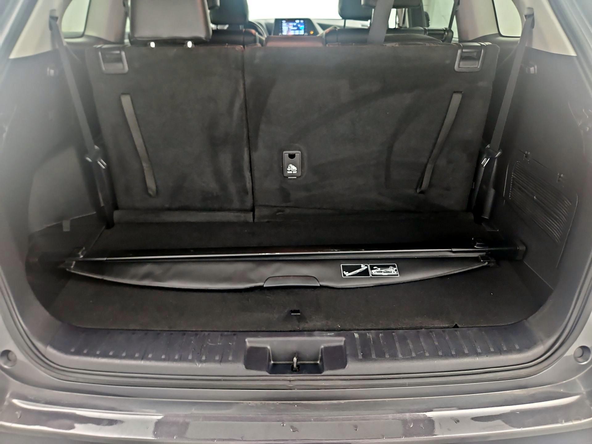 Thumbnail: 2021 Toyota Highlander - 20