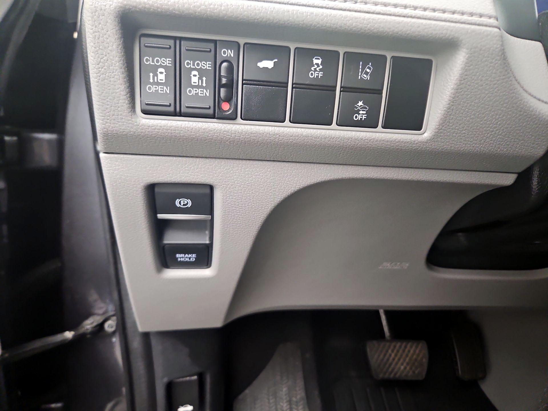 Thumbnail: 2020 Honda Odyssey - 13