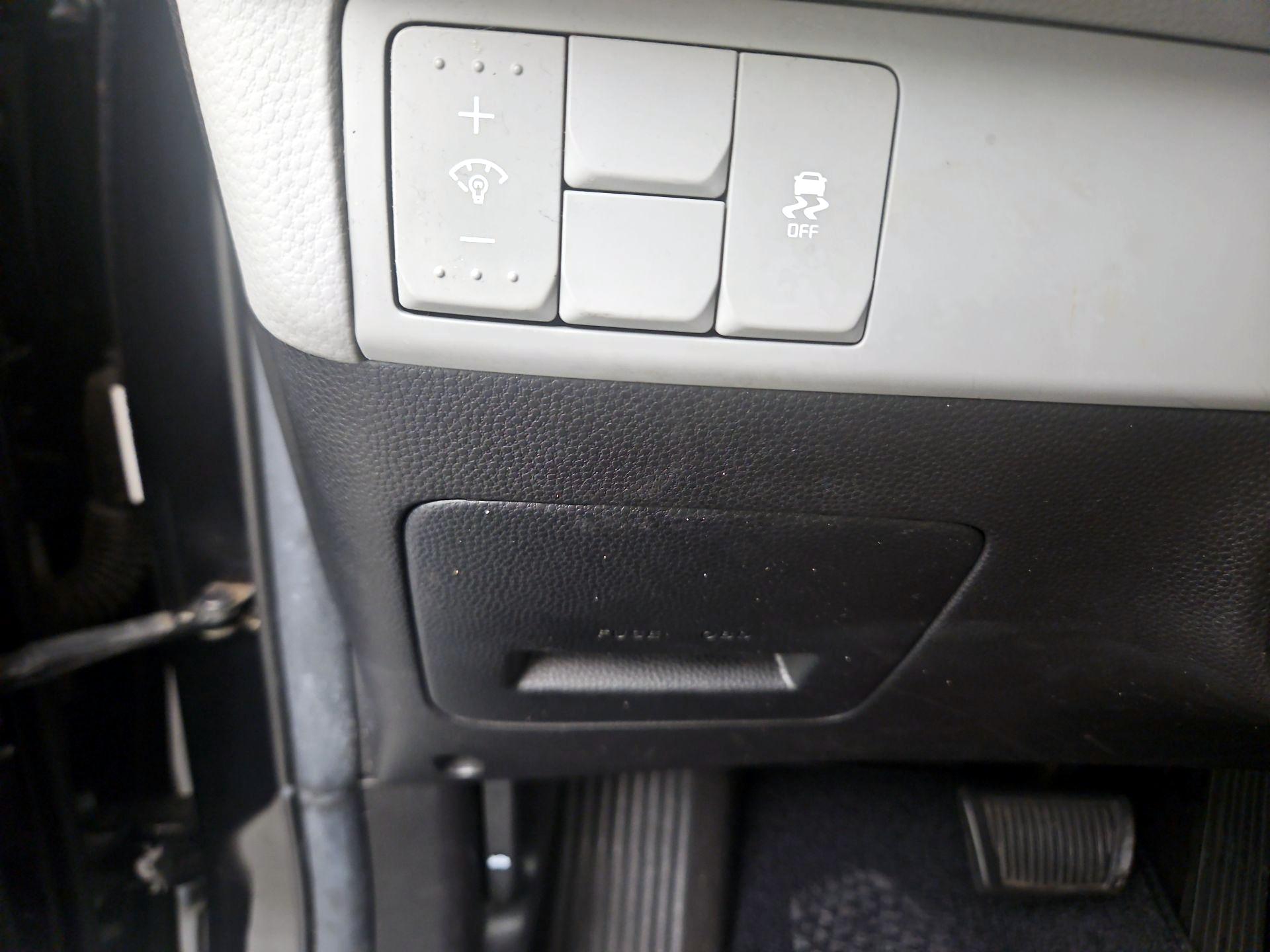 Thumbnail: 2018 Kia Soul - 13