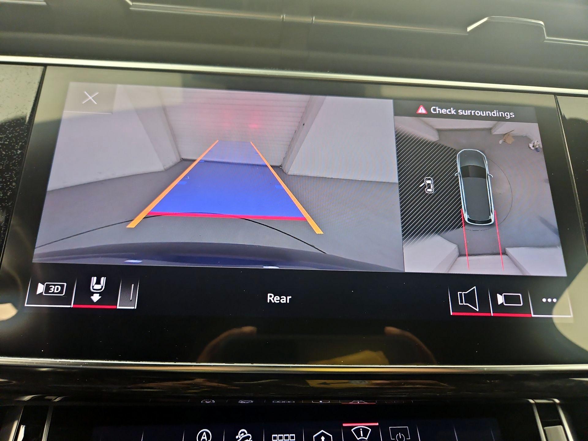 Thumbnail: 2022 Audi Q7 - 13