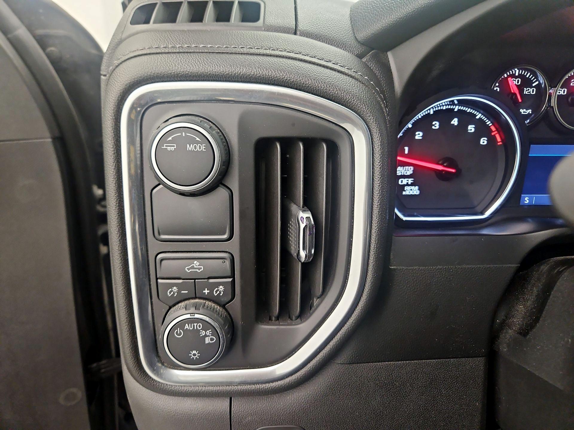 Thumbnail: 2020 Chevrolet Silverado 1500 - 13