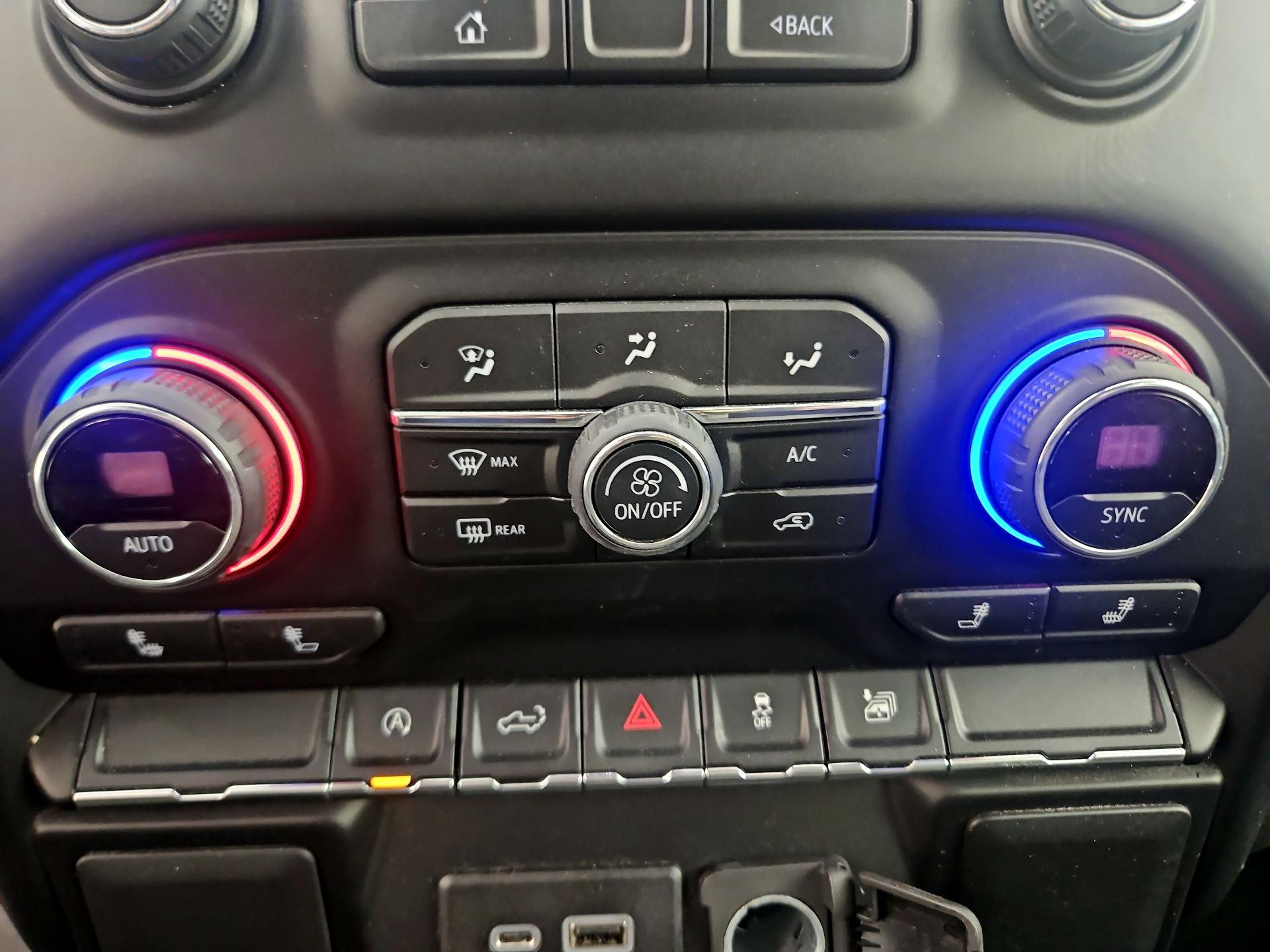 Thumbnail: 2020 Chevrolet Silverado 1500 - 16