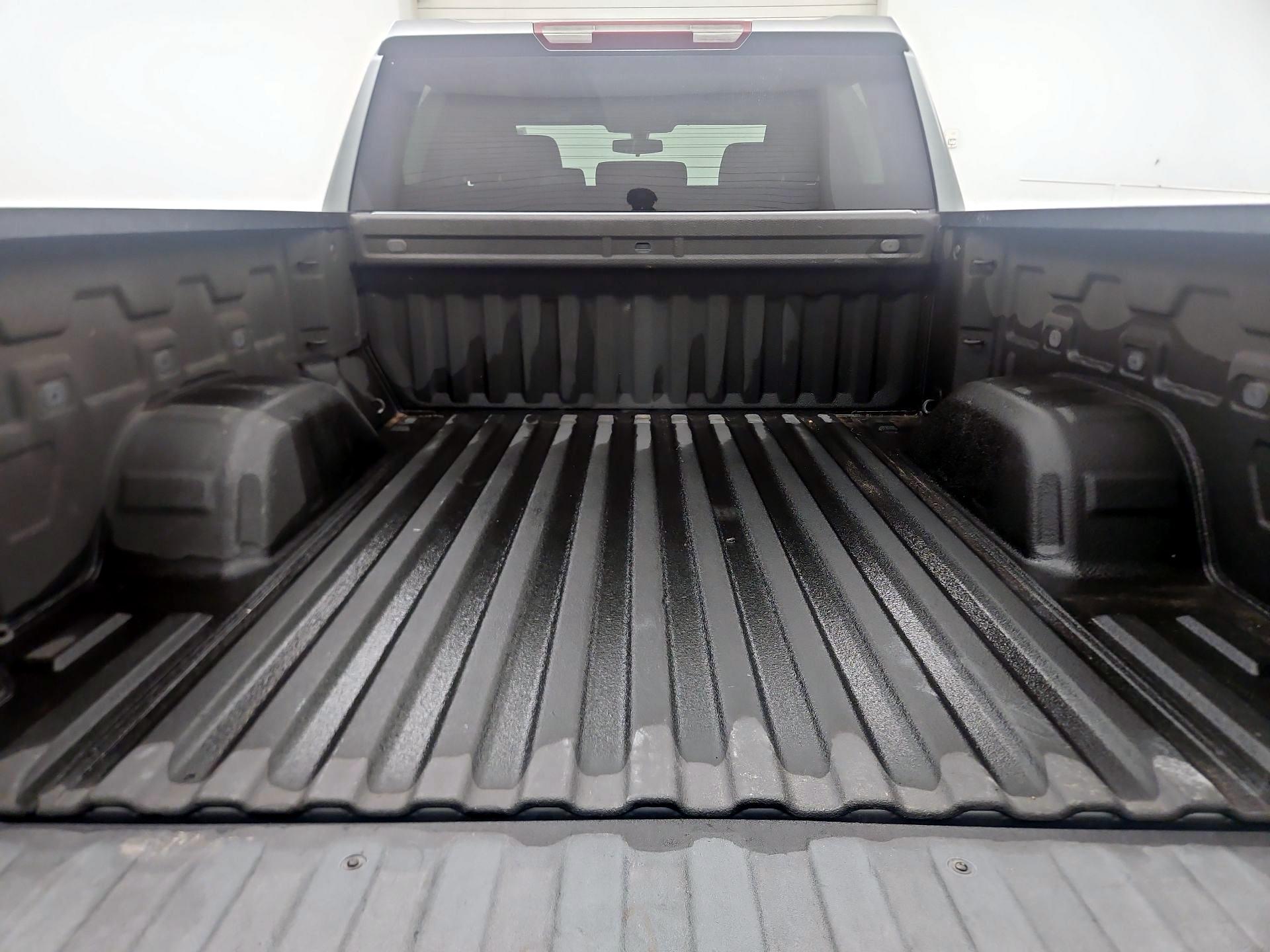 Thumbnail: 2020 Chevrolet Silverado 1500 - 20