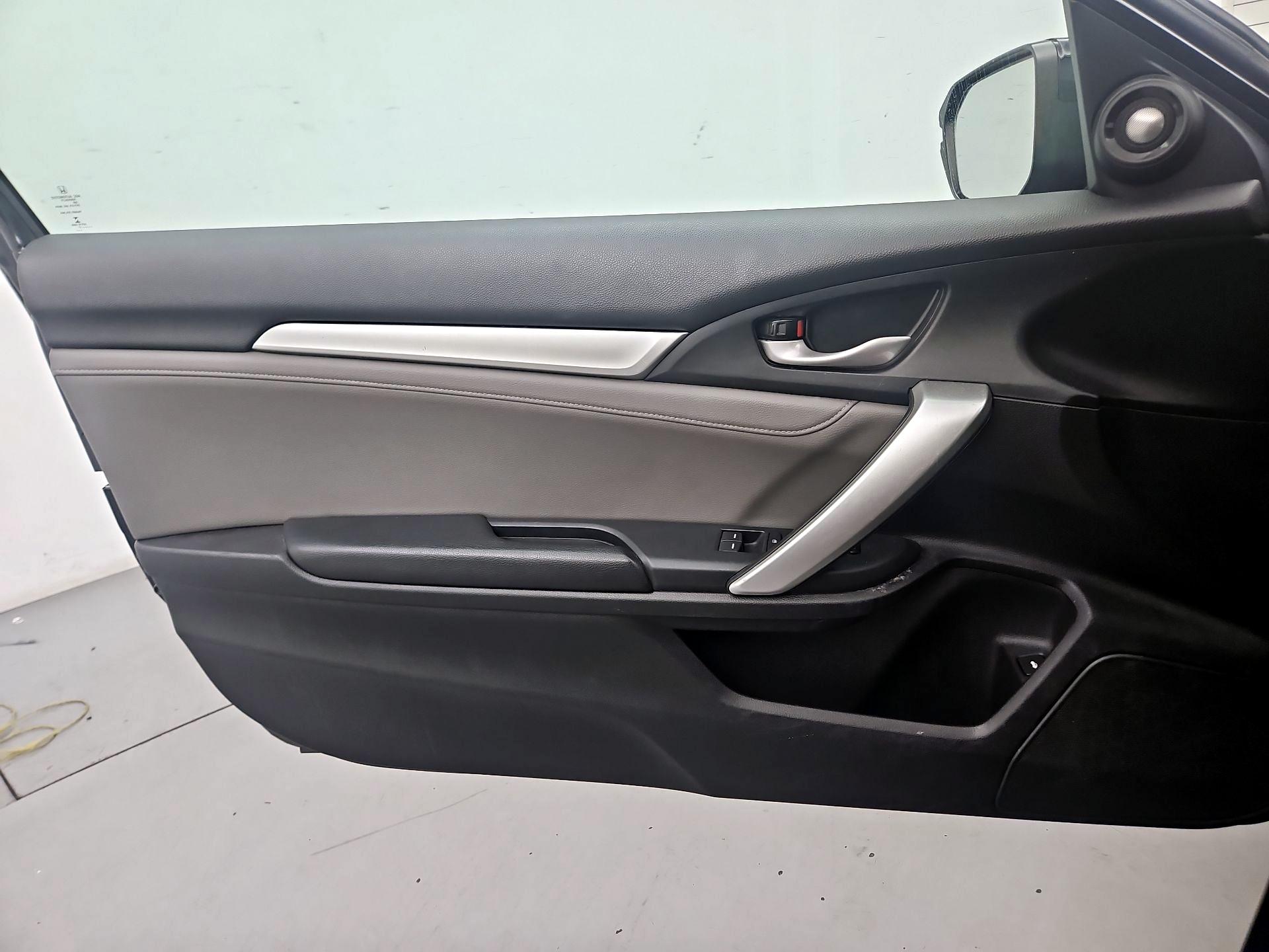 Thumbnail: 2017 Honda Civic - 12