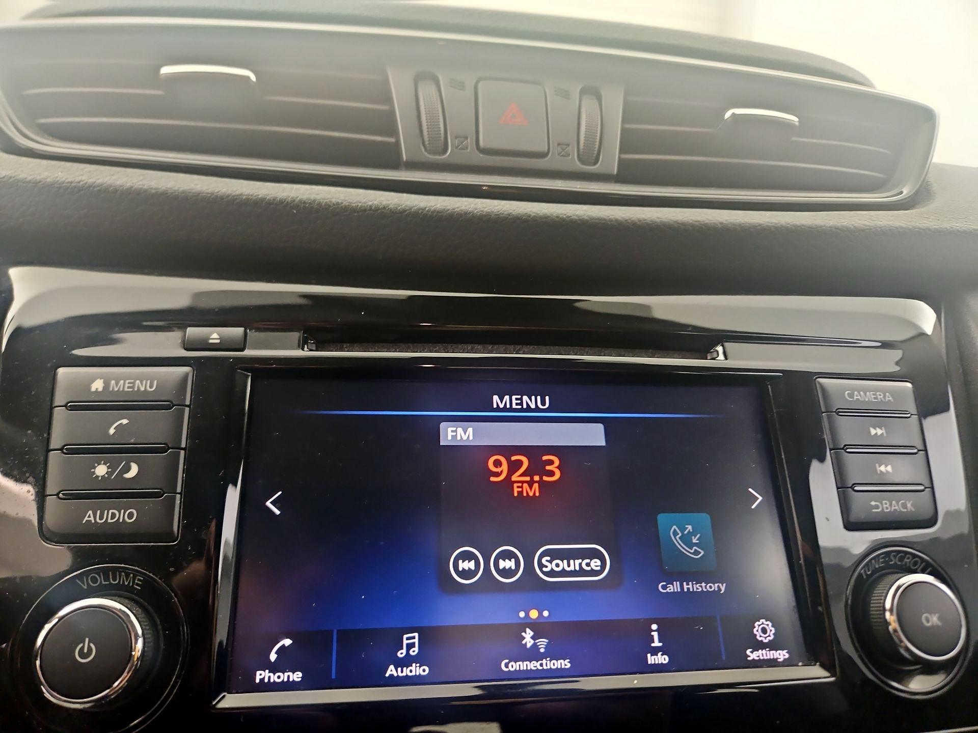 Thumbnail: 2020 Nissan Rogue - 14