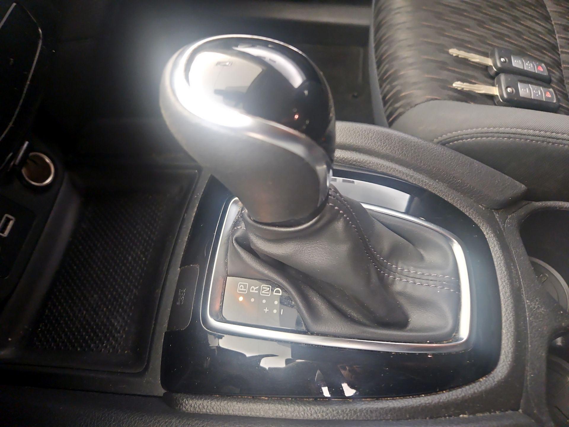 Thumbnail: 2020 Nissan Rogue - 16