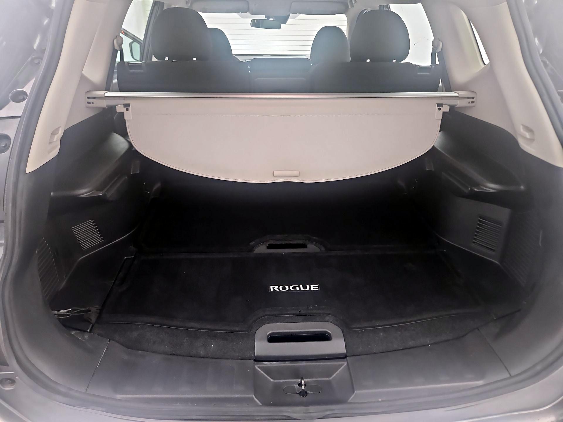 Thumbnail: 2020 Nissan Rogue - 19