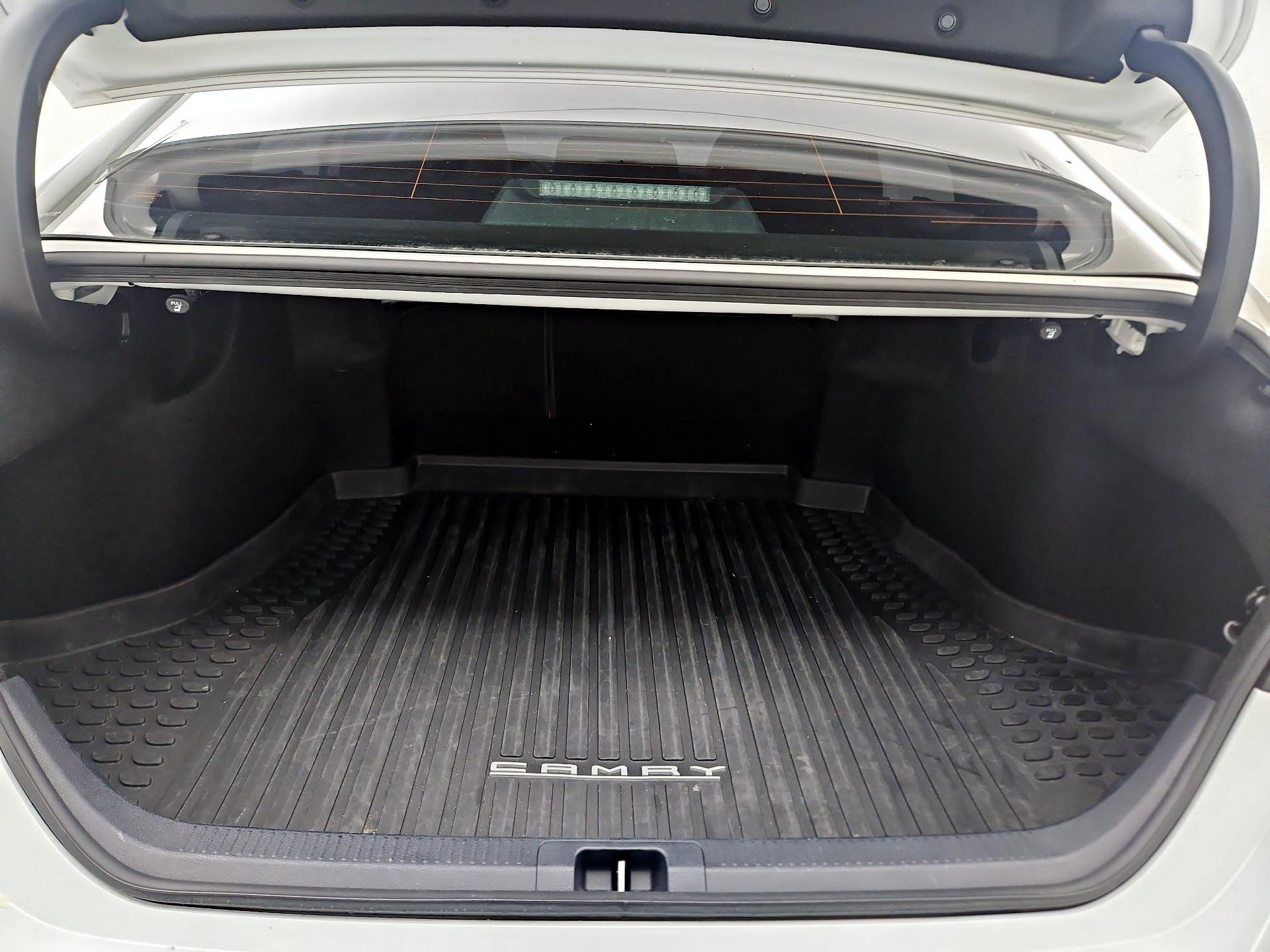 Thumbnail: 2022 Toyota Camry - 20