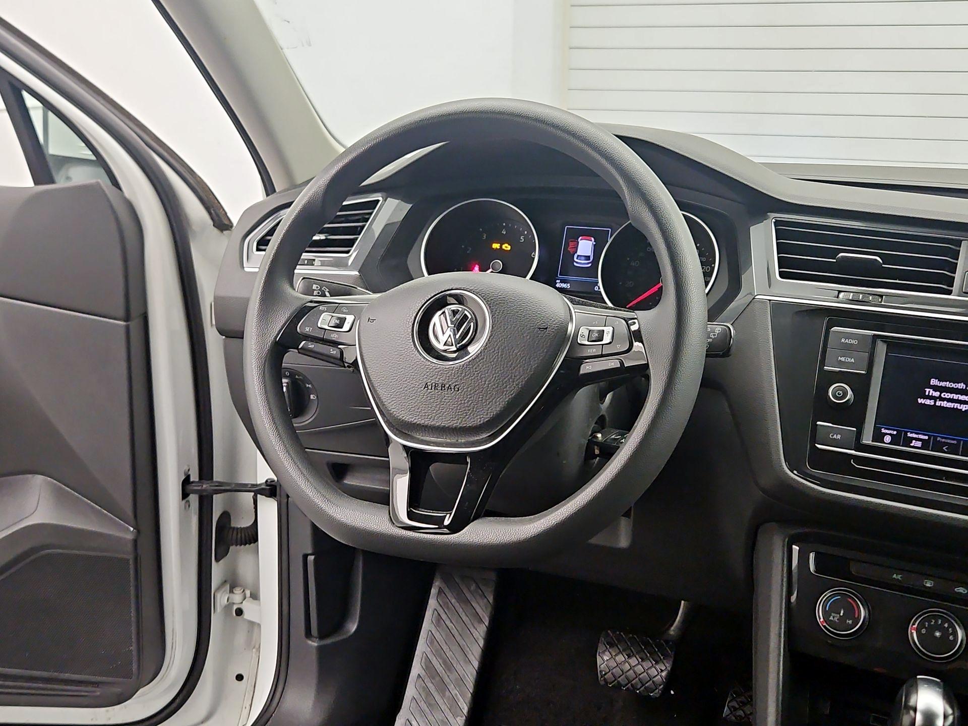 Thumbnail: 2019 Volkswagen Tiguan - 10