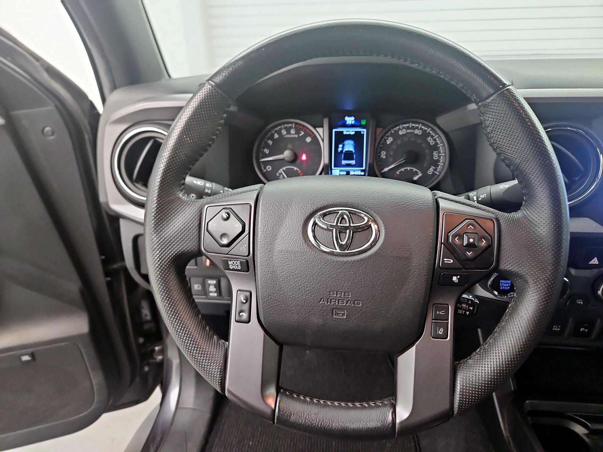 Thumbnail: 2022 Toyota Tacoma - 10