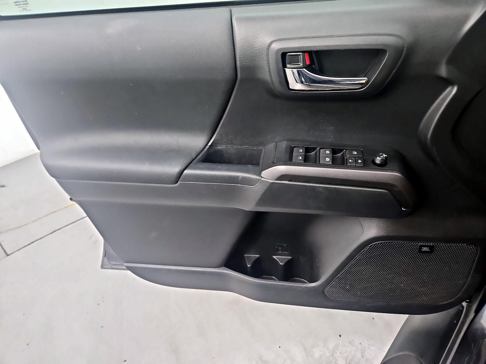 Thumbnail: 2022 Toyota Tacoma - 12